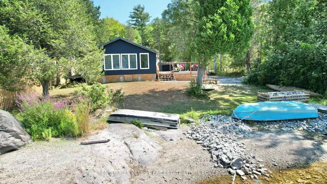 910 Hummingbird Lane, Leeds and the Thousand Islands 5