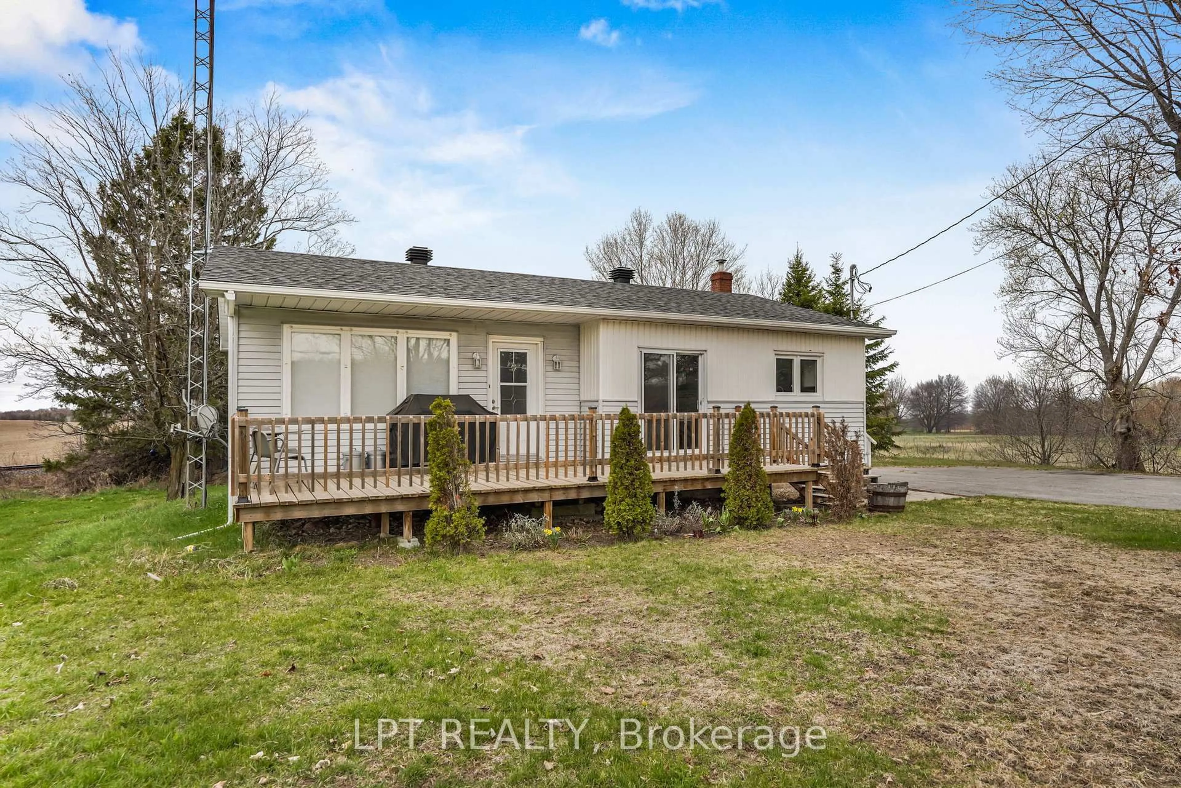 A pic from outside/outdoor area/front of a property/back of a property/a pic from drone, building for 4280 Highway 34 Highway, Champlain Ontario K0B 1R0