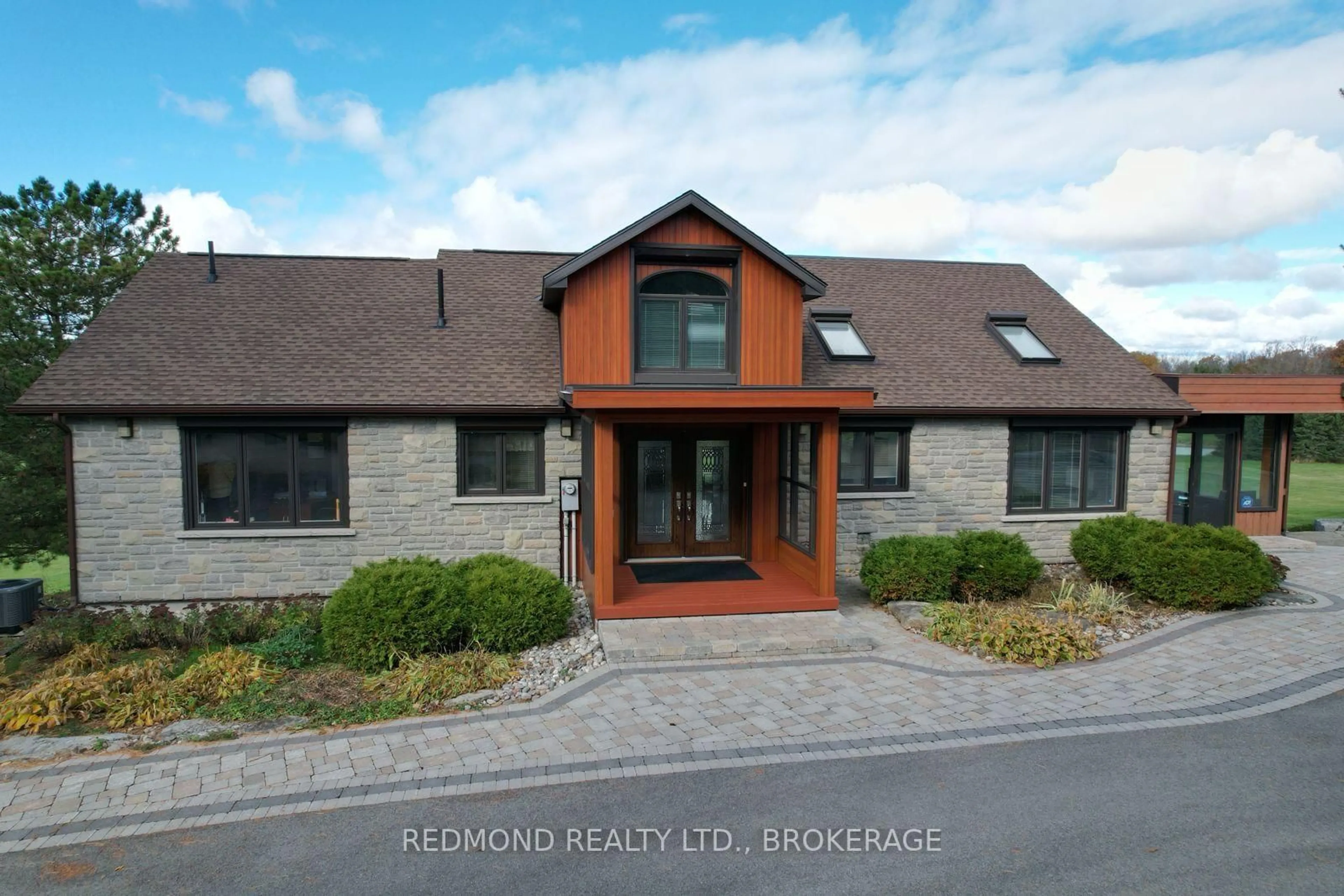 Home with brick exterior material, building for 968 Cty Rd 2 Rd, Front of Leeds & Seeleys Bay Ontario K0E 1L0