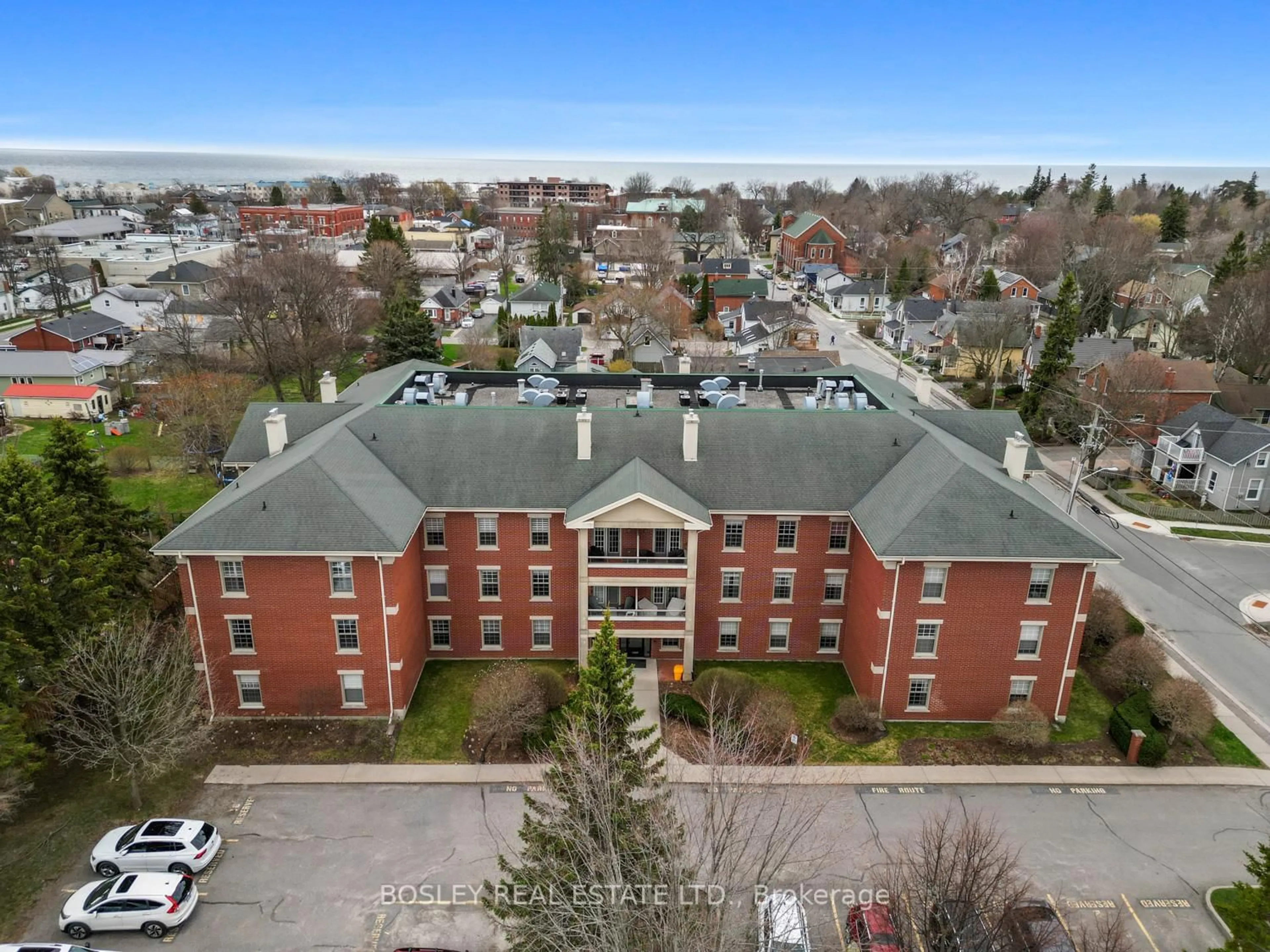 A pic from outside/outdoor area/front of a property/back of a property/a pic from drone, building for 352 Ball St #101, Cobourg Ontario K9A 3J2