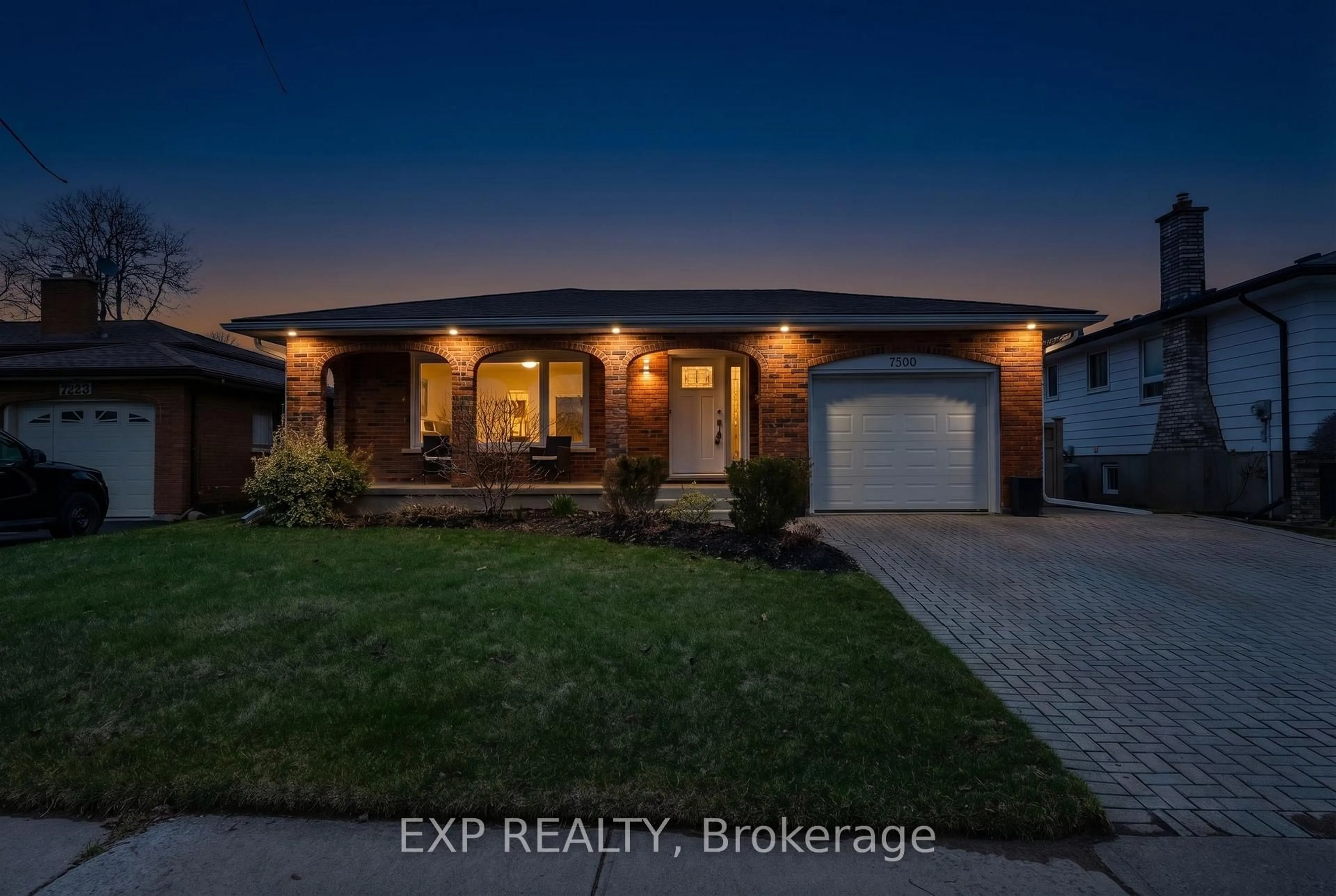 Home with brick exterior material, street for 7260 Casey St, Niagara Falls Ontario L2J 3R3