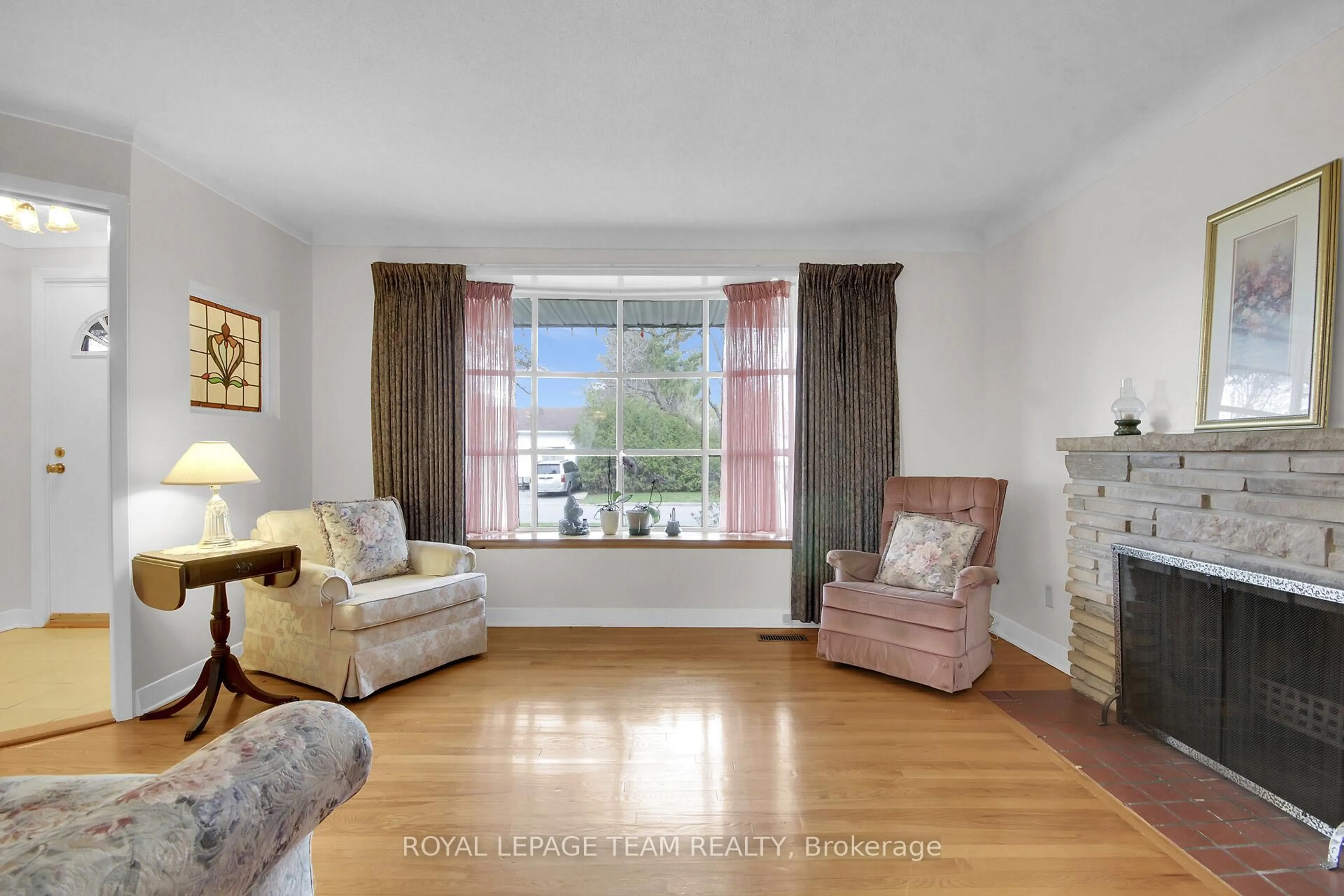 Living room with furniture, unknown for 4 Headingly Cres, Ottawa Ontario K2G 0Y3