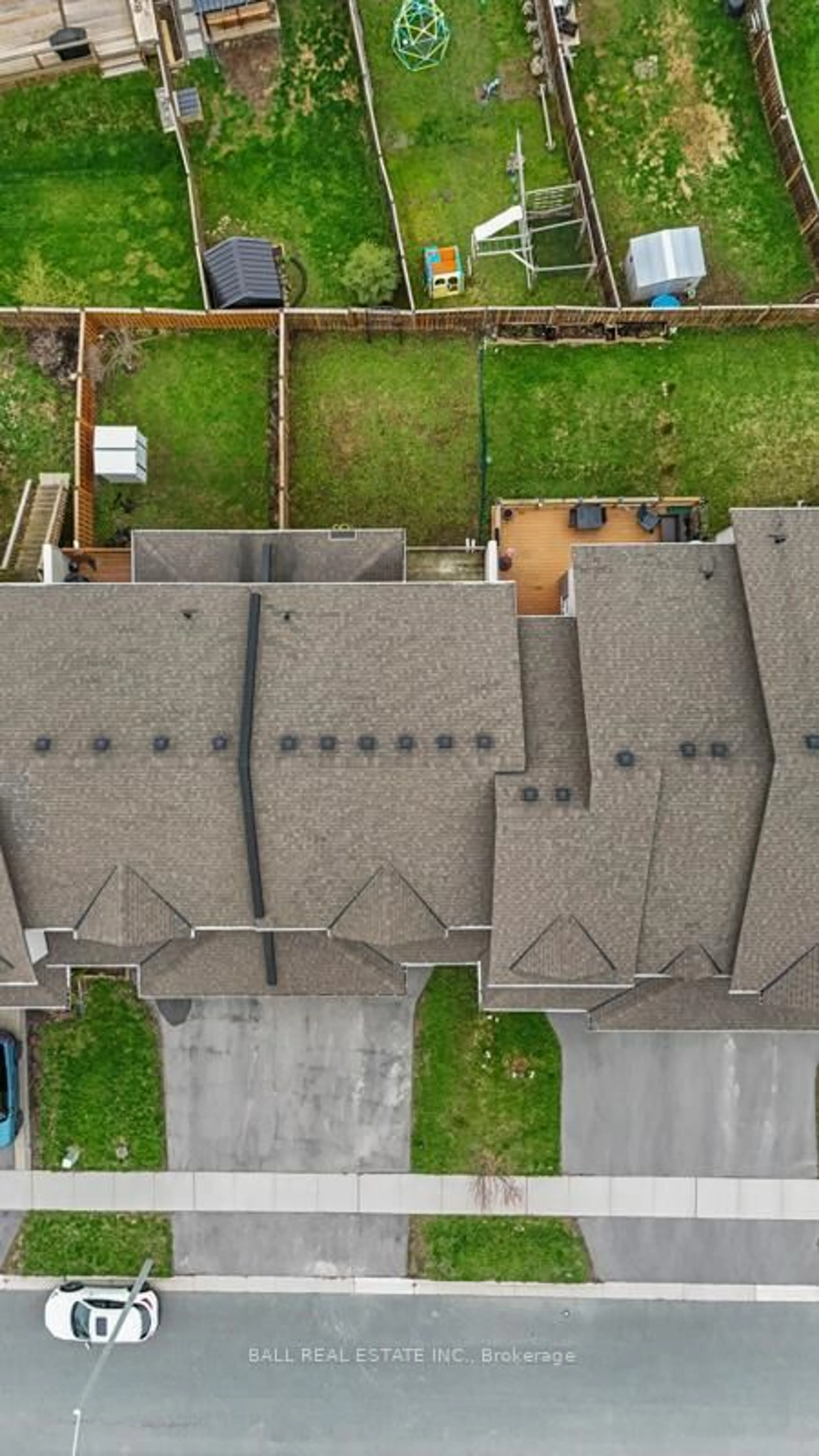 A pic from outside/outdoor area/front of a property/back of a property/a pic from drone, building for 270 Louden Terr, Peterborough Ontario K9J 0C3