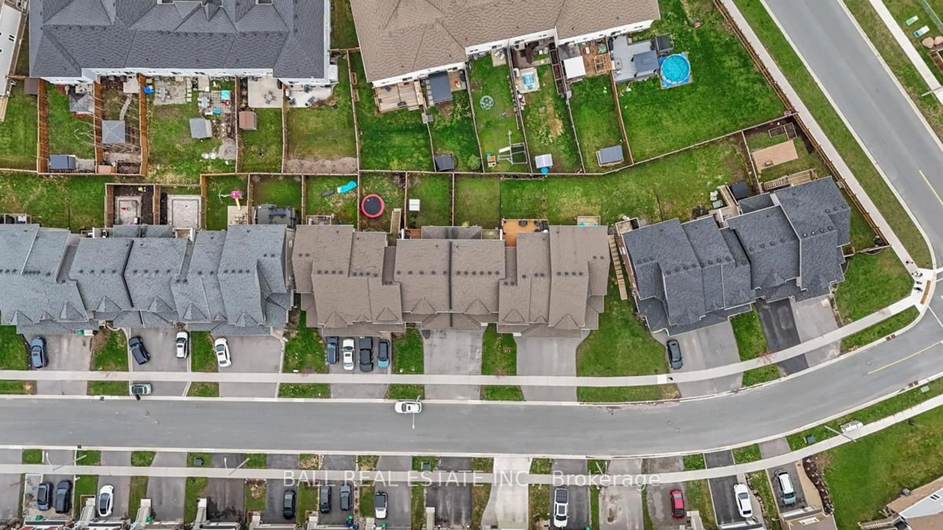 A pic from outside/outdoor area/front of a property/back of a property/a pic from drone, street for 270 Louden Terr, Peterborough Ontario K9J 0C3