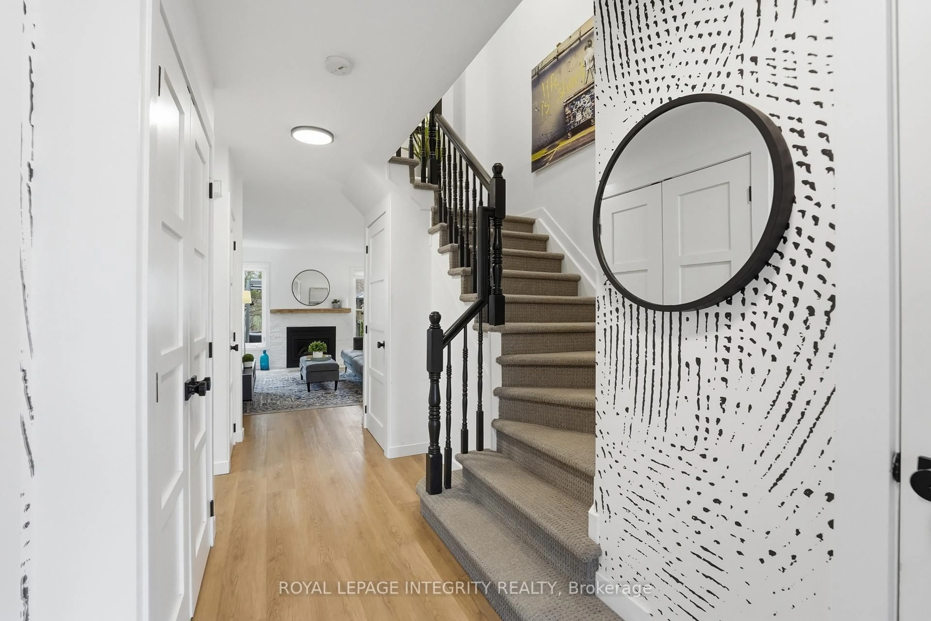 Unknown for 38 Aintree Pl, Ottawa Ontario K2M 2G5