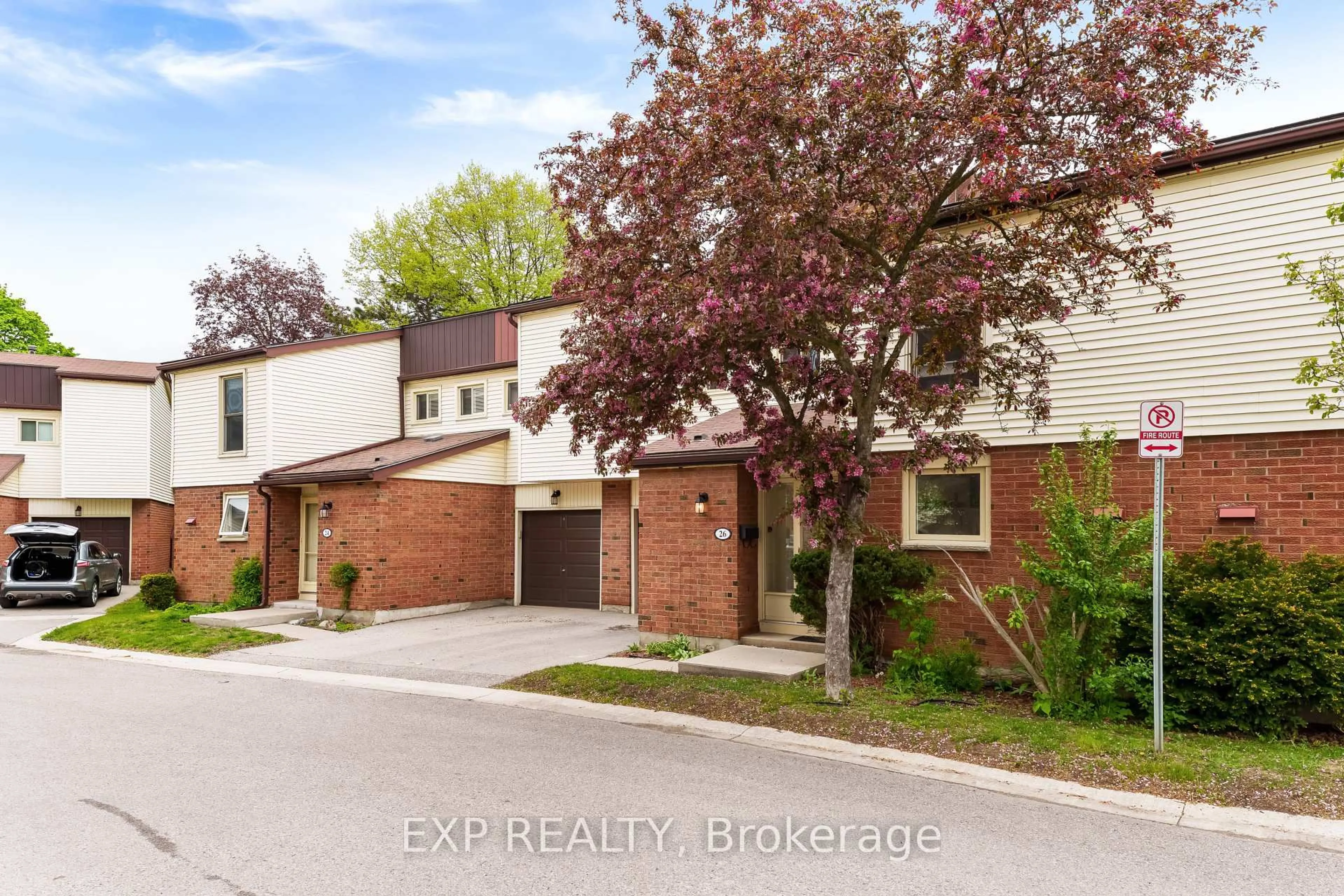 A pic from outside/outdoor area/front of a property/back of a property/a pic from drone, street for 770 Fanshawe park Rd, London North Ontario N5X 1L1