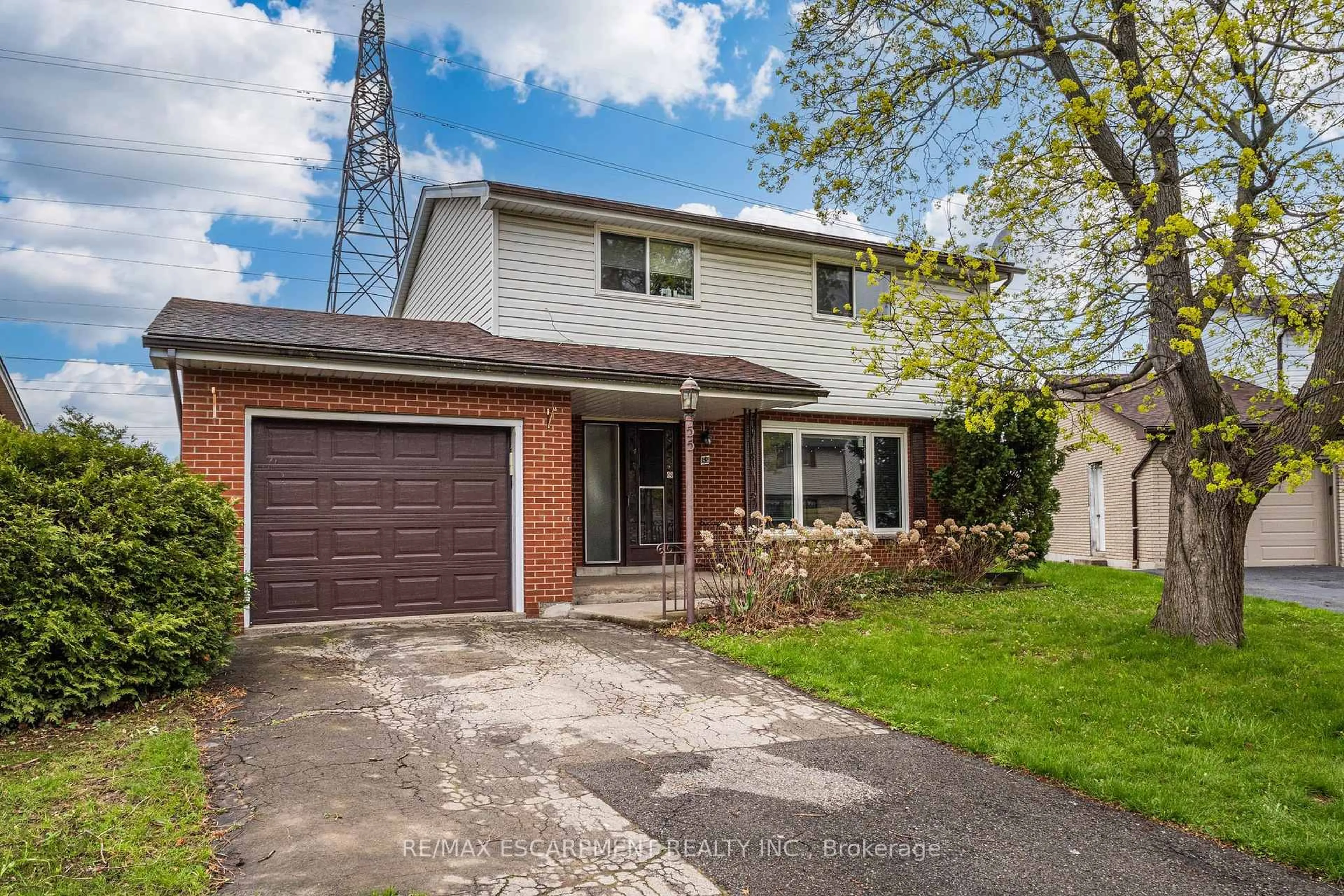 Home with brick exterior material, street for 55 Yarmouth Crt, Hamilton Ontario L8S 3E2