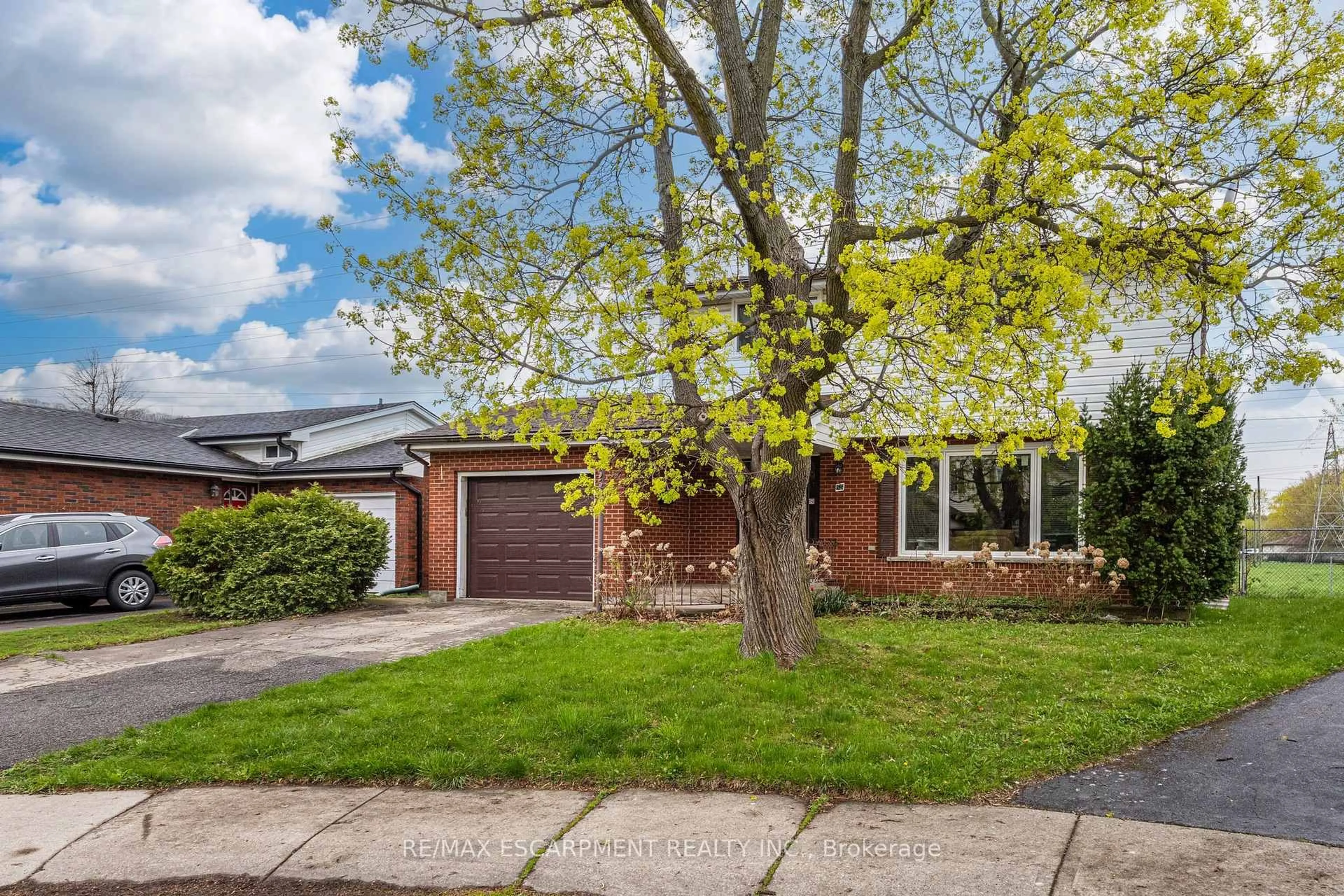 Home with brick exterior material, street for 55 Yarmouth Crt, Hamilton Ontario L8S 3E2