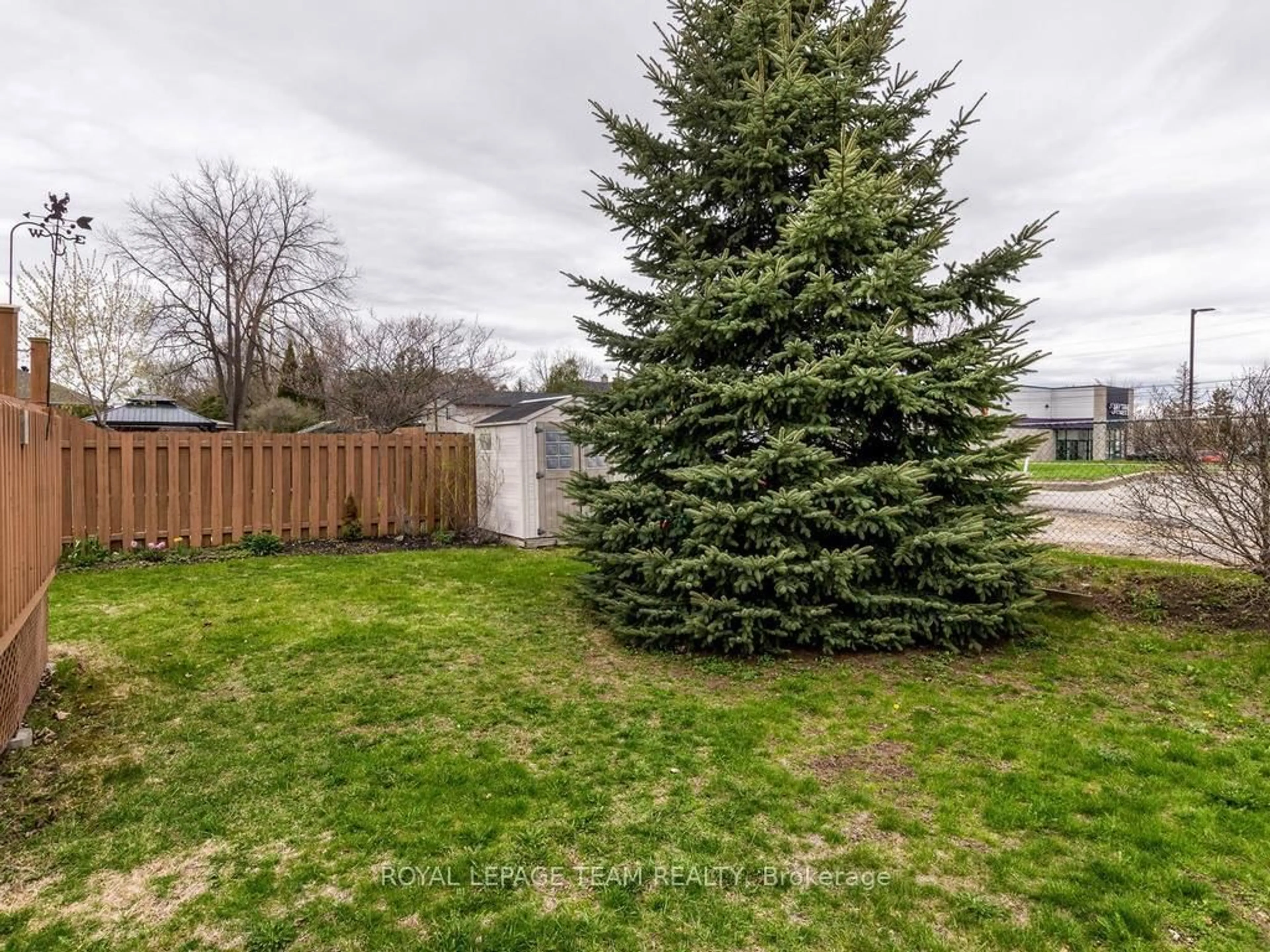 A pic from outside/outdoor area/front of a property/back of a property/a pic from drone, forest/trees view for 87 Napoleon St, Carleton Place Ontario K7C 2X1