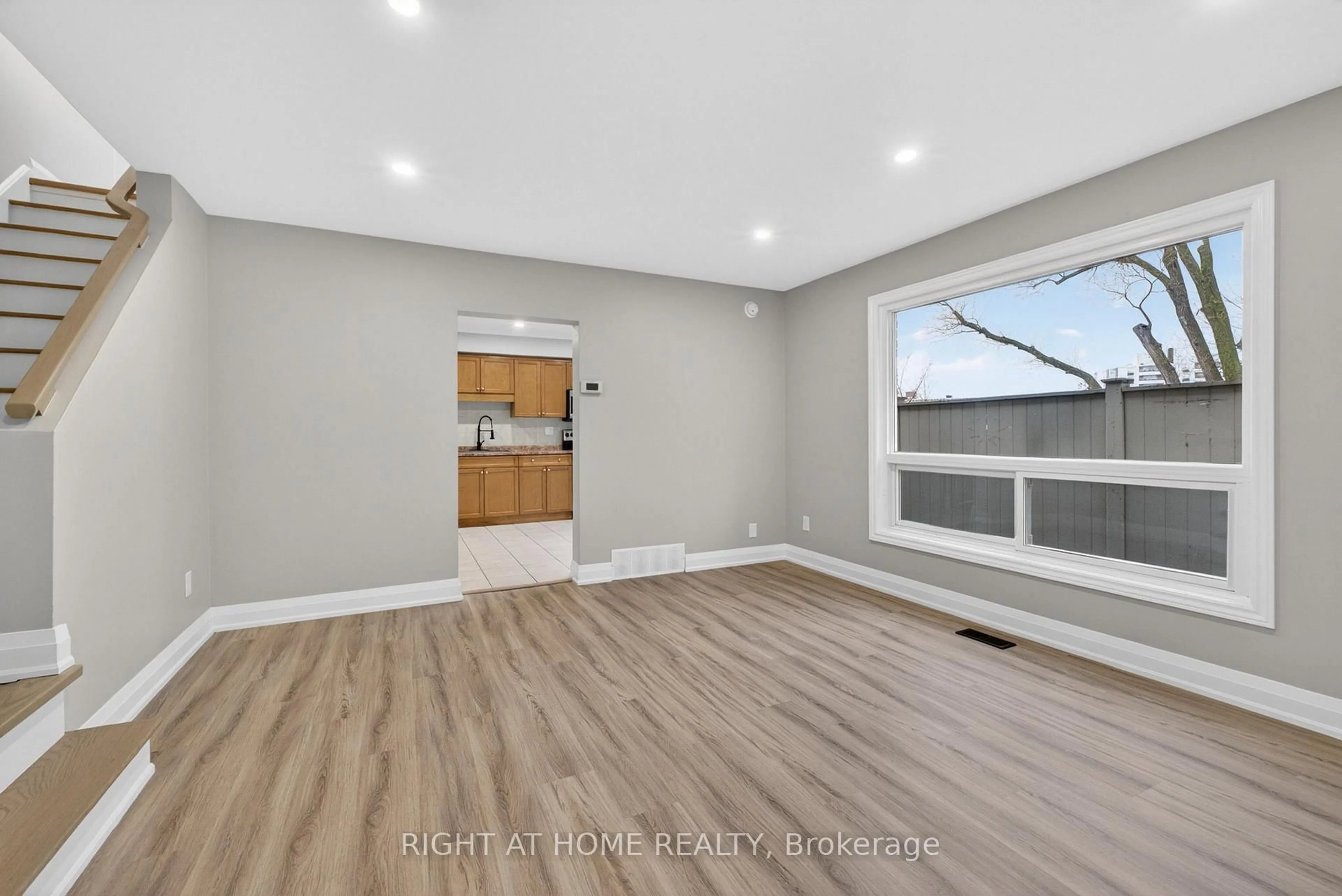 A pic of a room for 65 Woodman Dr, Hamilton Ontario L8K 4E2