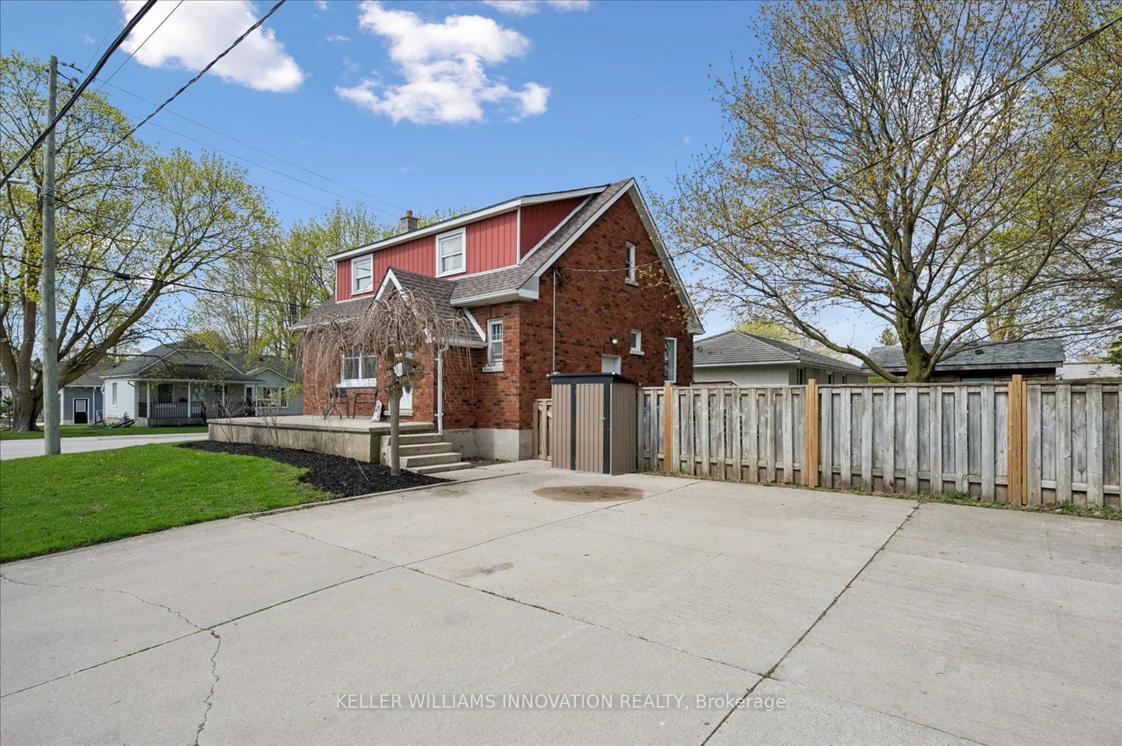 A pic from outside/outdoor area/front of a property/back of a property/a pic from drone, street for 43 Flora St, Huron East Ontario N0G 1H0