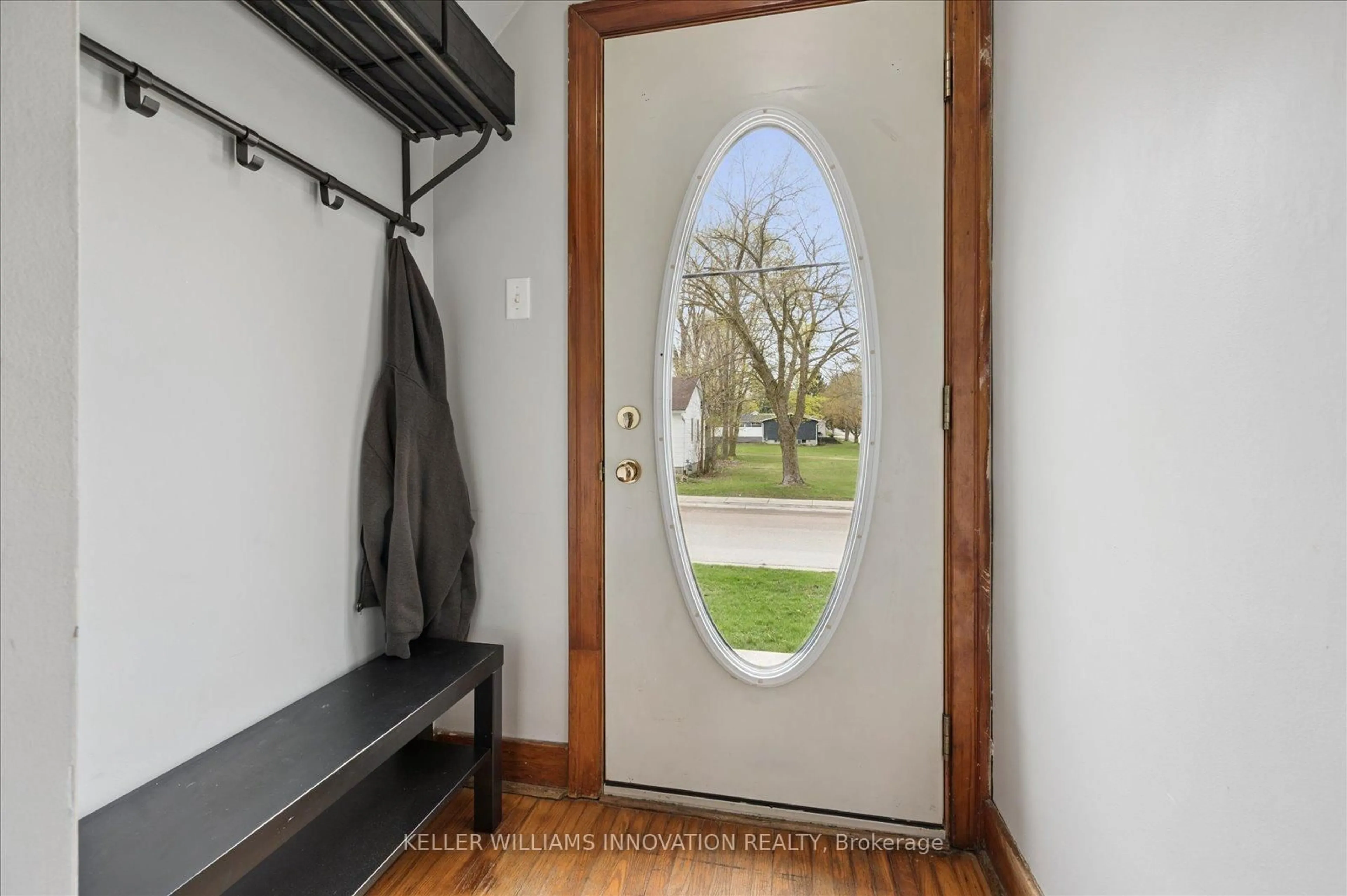 Indoor entryway for 43 Flora St, Huron East Ontario N0G 1H0