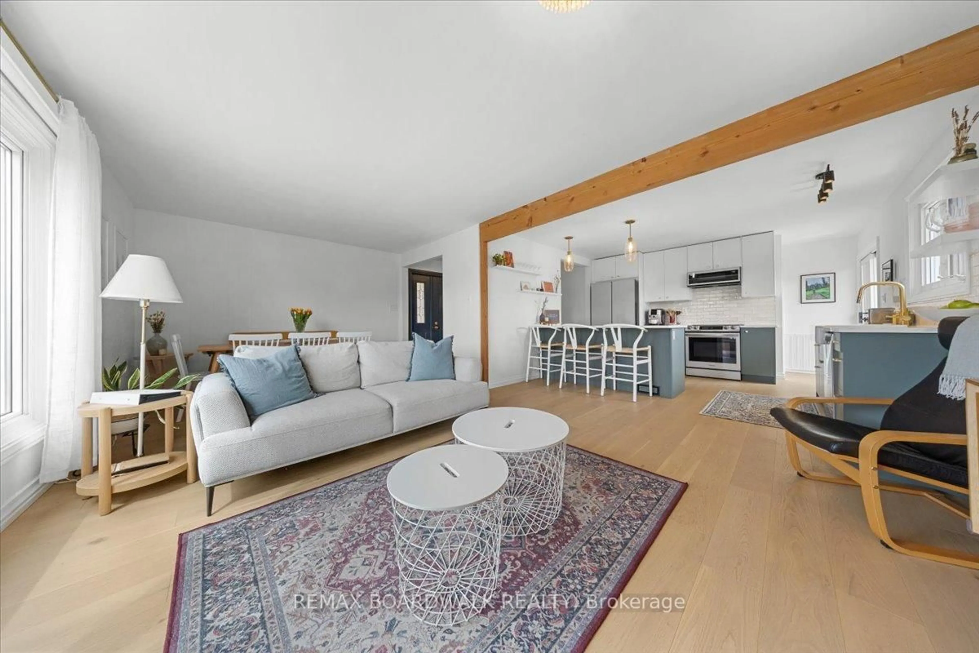Living room with furniture, unknown for 19 Spring Garden Ave, Ottawa Ontario K2G 3B1