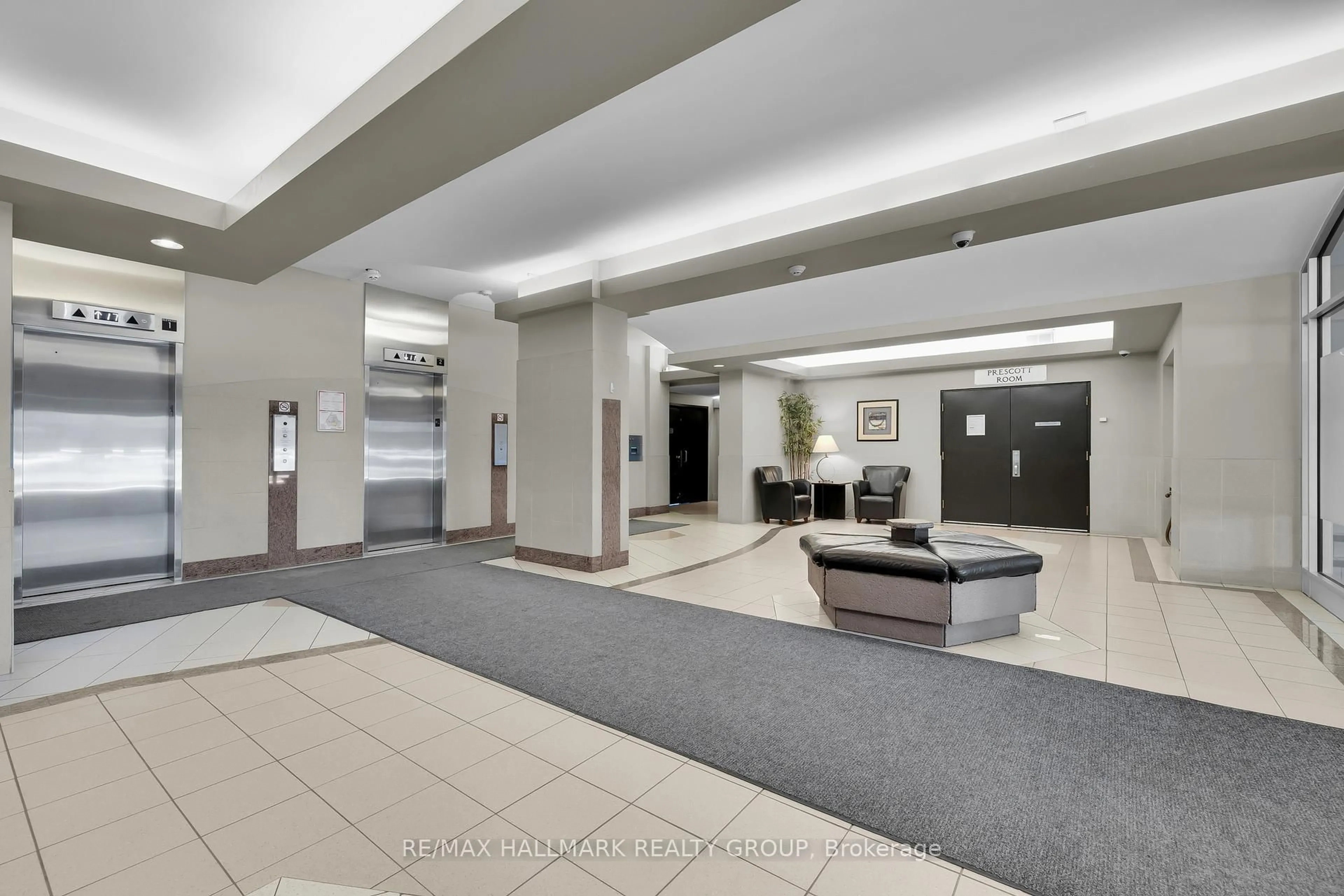 Lobby for 900 Dynes Rd #407, Ottawa Ontario K2C 3L6