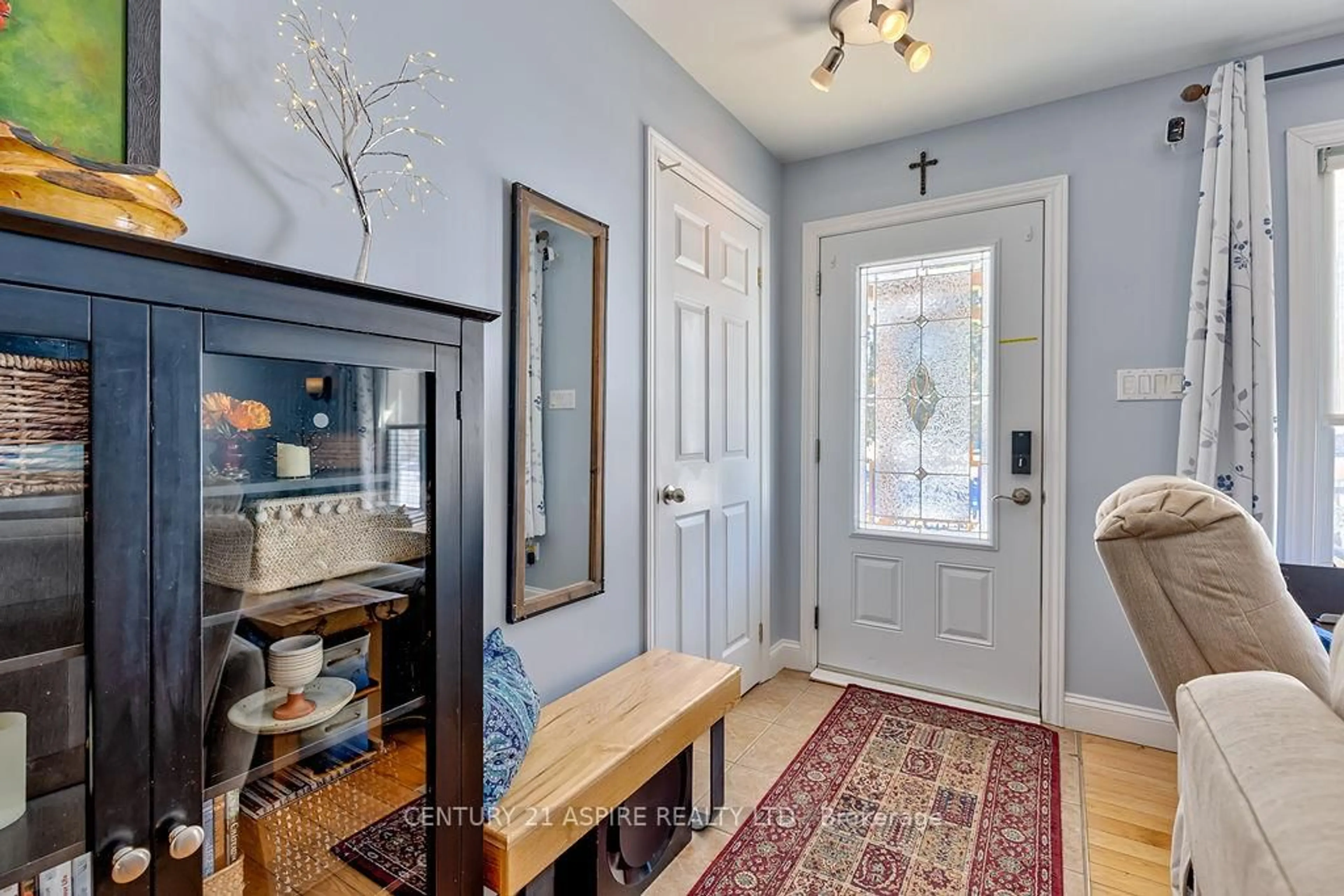 Indoor entryway for 1576 Garden Of Eden Rd, Renfrew Ontario K7V 3Z8