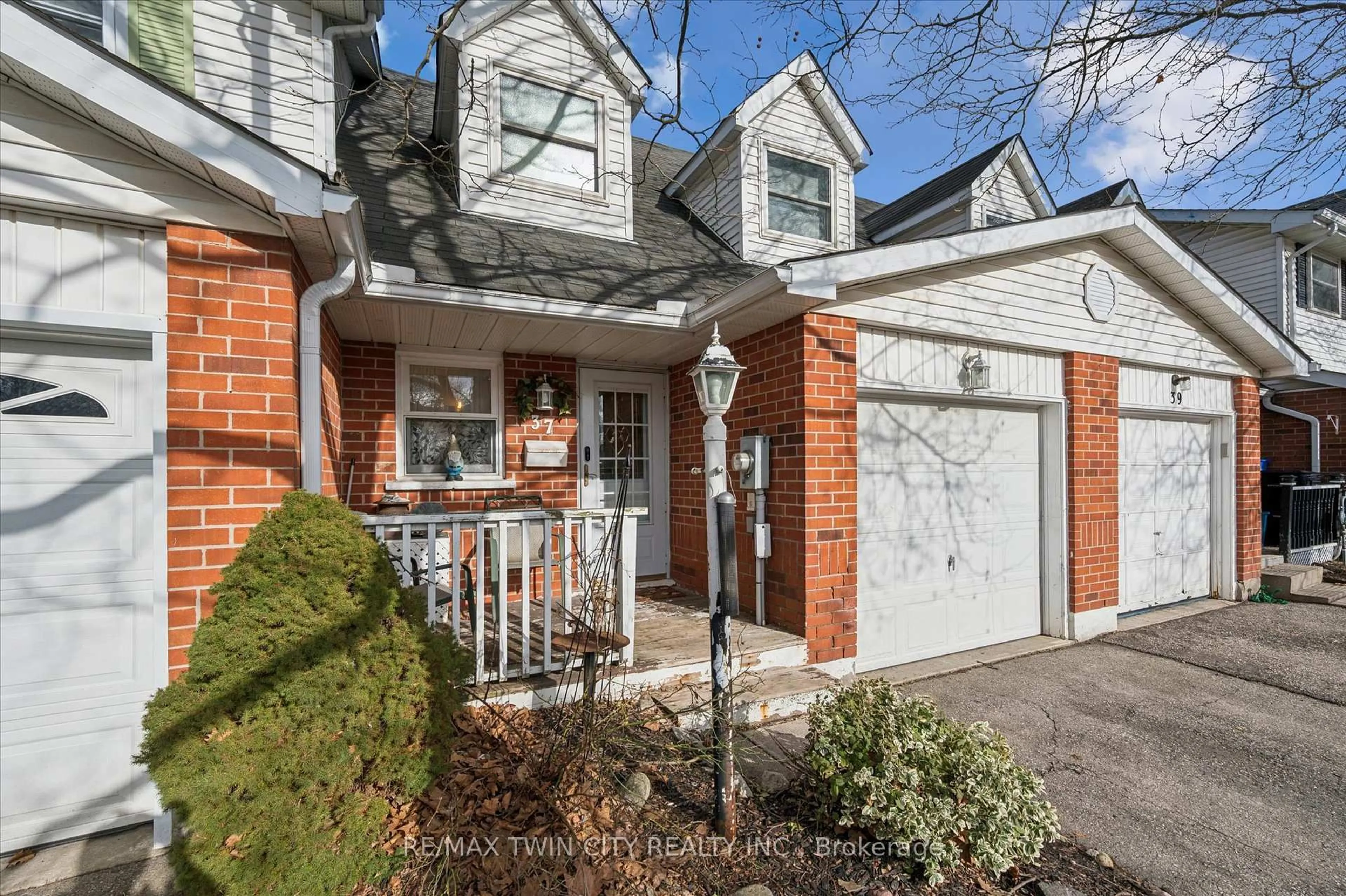 Home with brick exterior material, street for 37 Edgemere Dr, Cambridge Ontario N1P 1A9