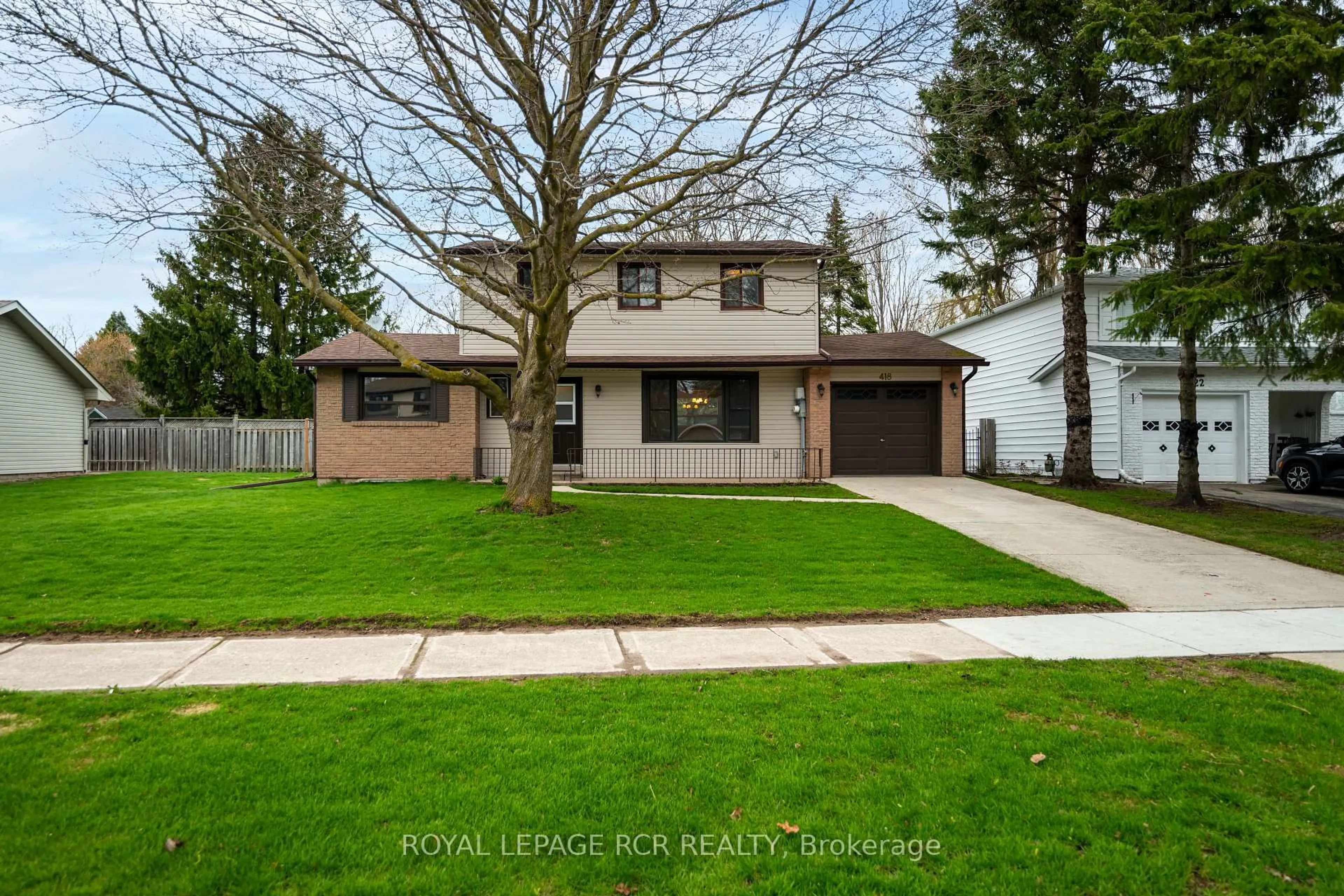 Home with brick exterior material, street for 418 Pineview Gdns, Shelburne Ontario L9V 3A2