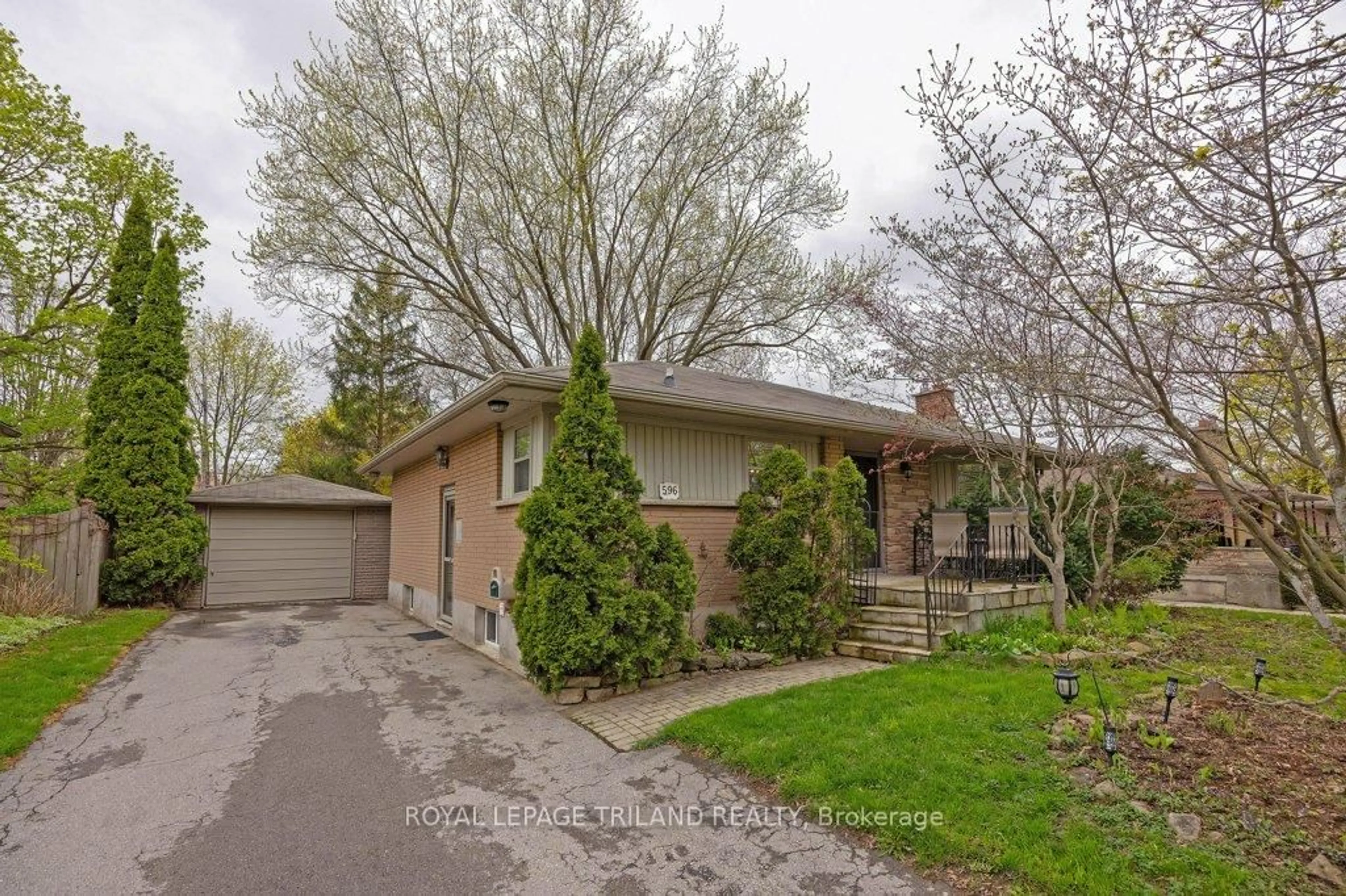 Home with brick exterior material, street for 596 RIDGEWOOD Cres, London South Ontario N6J 3J2
