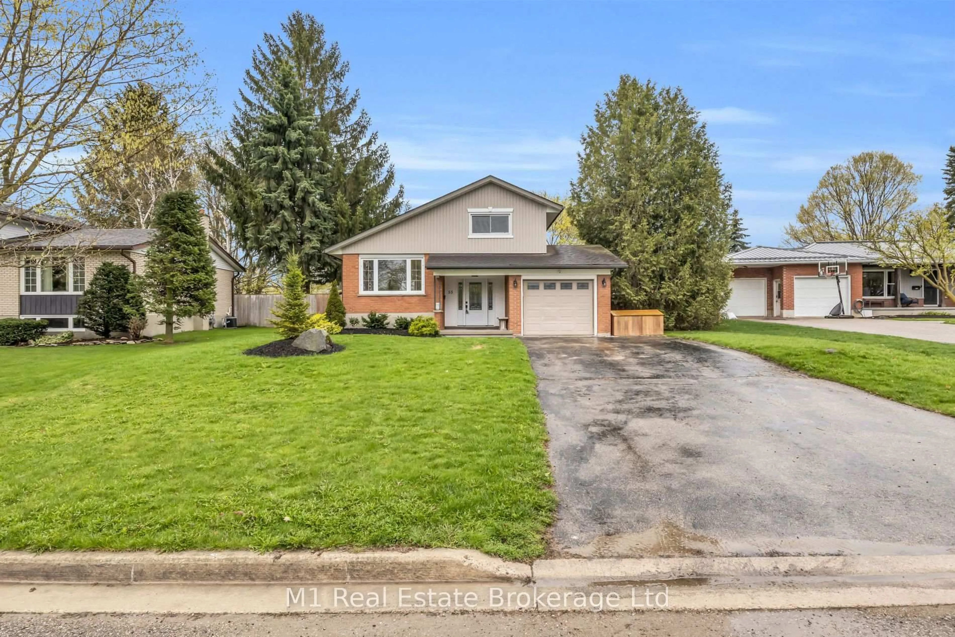 Home with vinyl exterior material, street for 55 SECOND St, Woolwich Ontario N3B 1H1