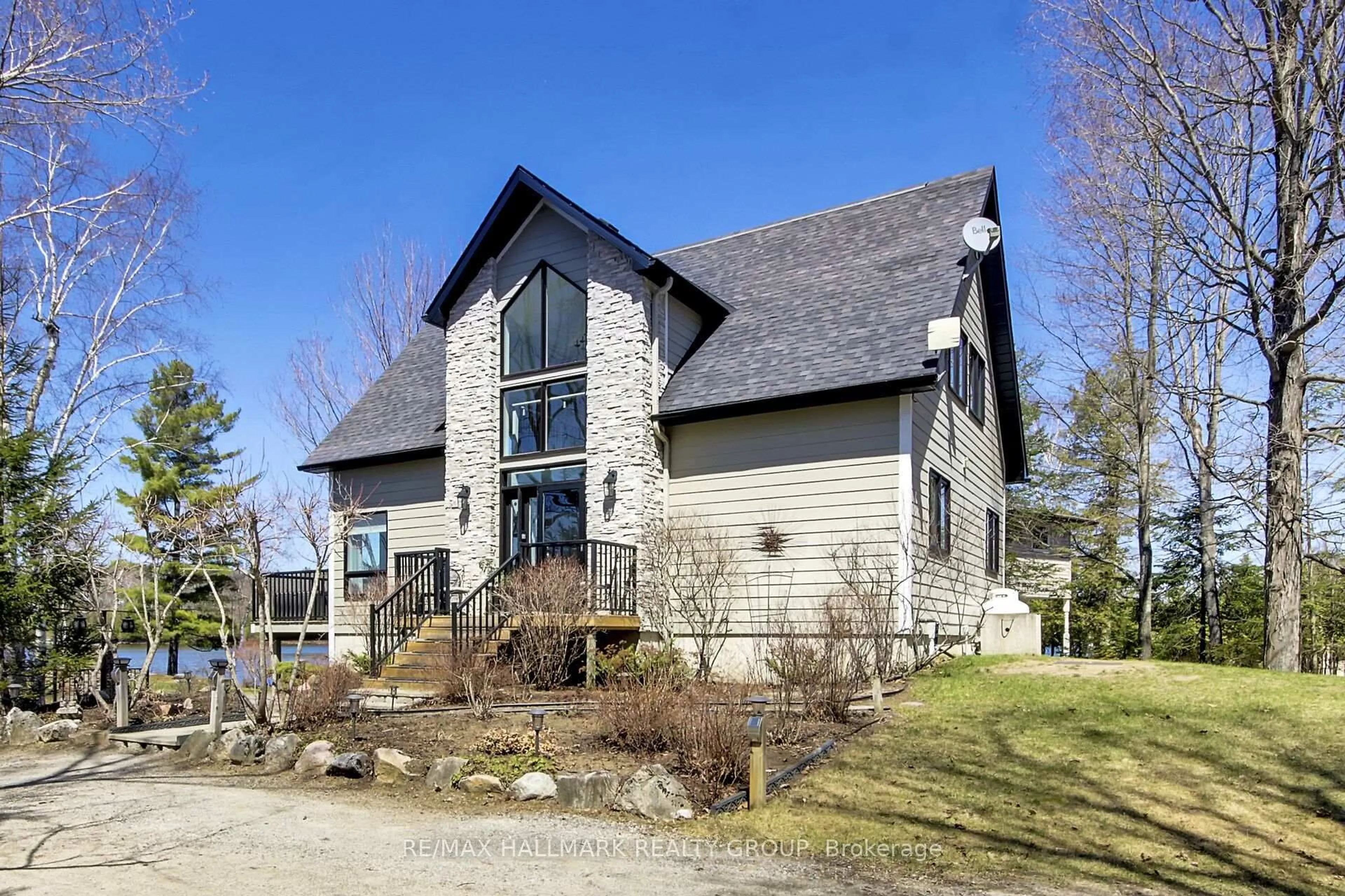 Home with vinyl exterior material, unknown for 519 Parsons Lane, Lanark Ontario K0G 1K0