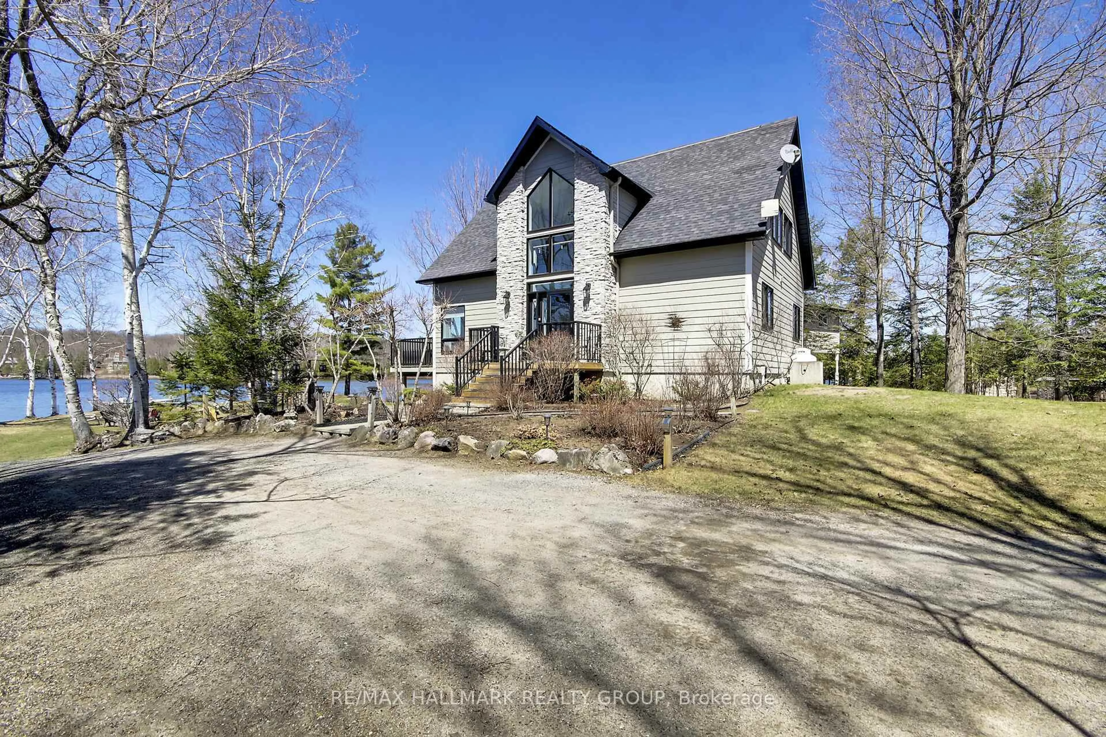 A pic from outside/outdoor area/front of a property/back of a property/a pic from drone, unknown for 519 Parsons Lane, Lanark Ontario K0G 1K0
