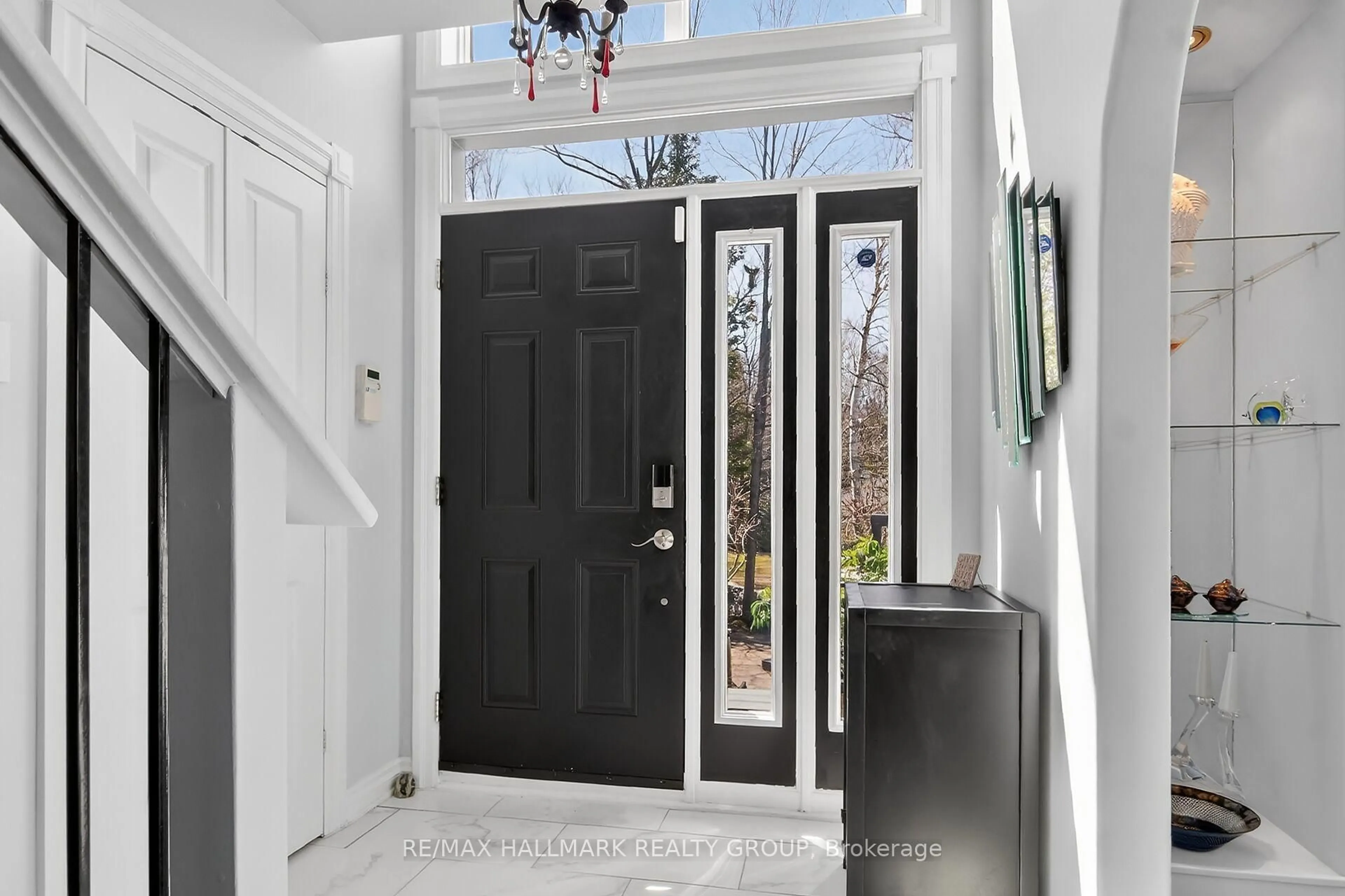 Indoor entryway for 519 Parsons Lane, Lanark Ontario K0G 1K0