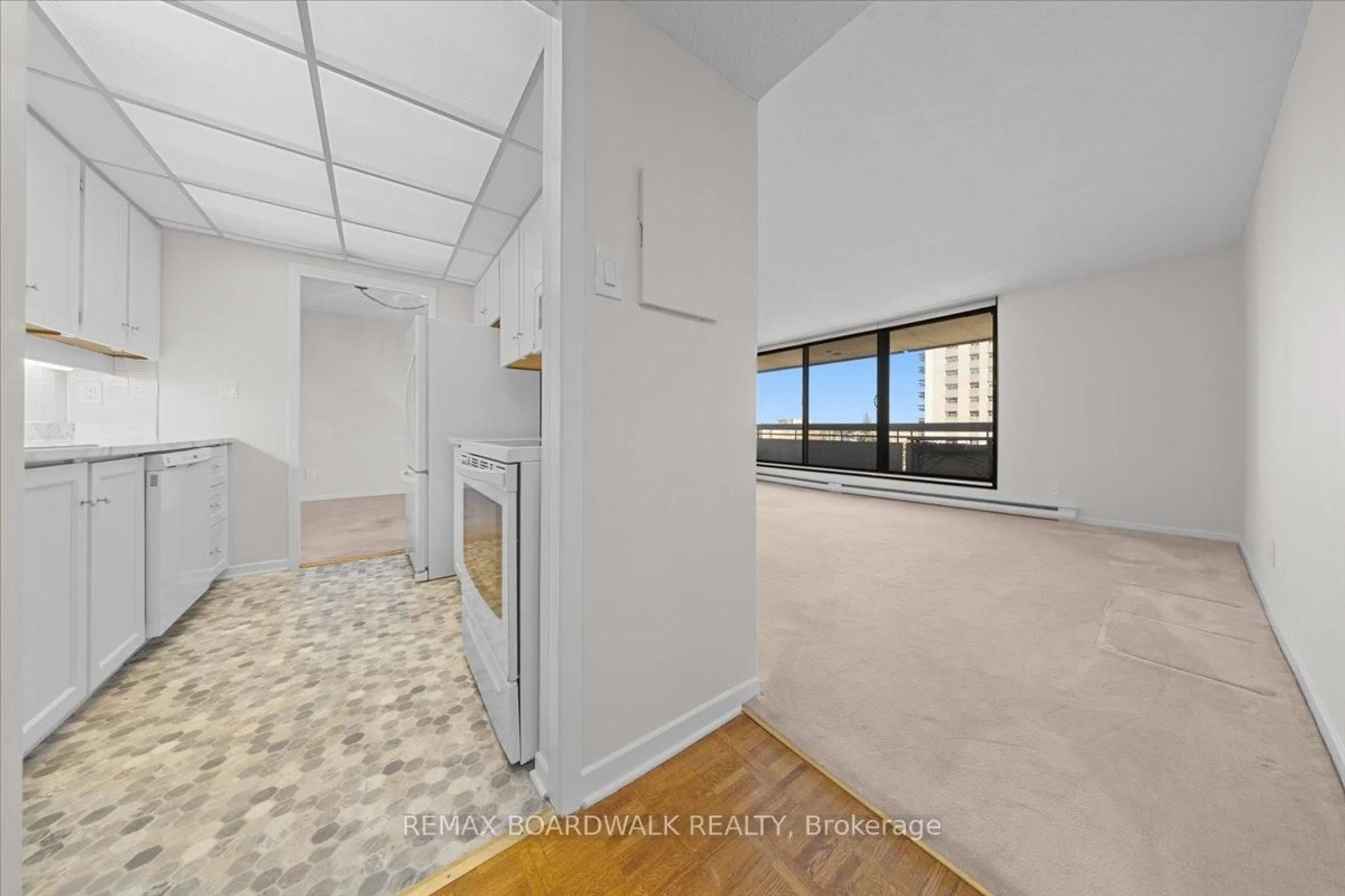 A pic of a room for 20 The Driveway Dr #702, Ottawa Ontario K2P 1C8