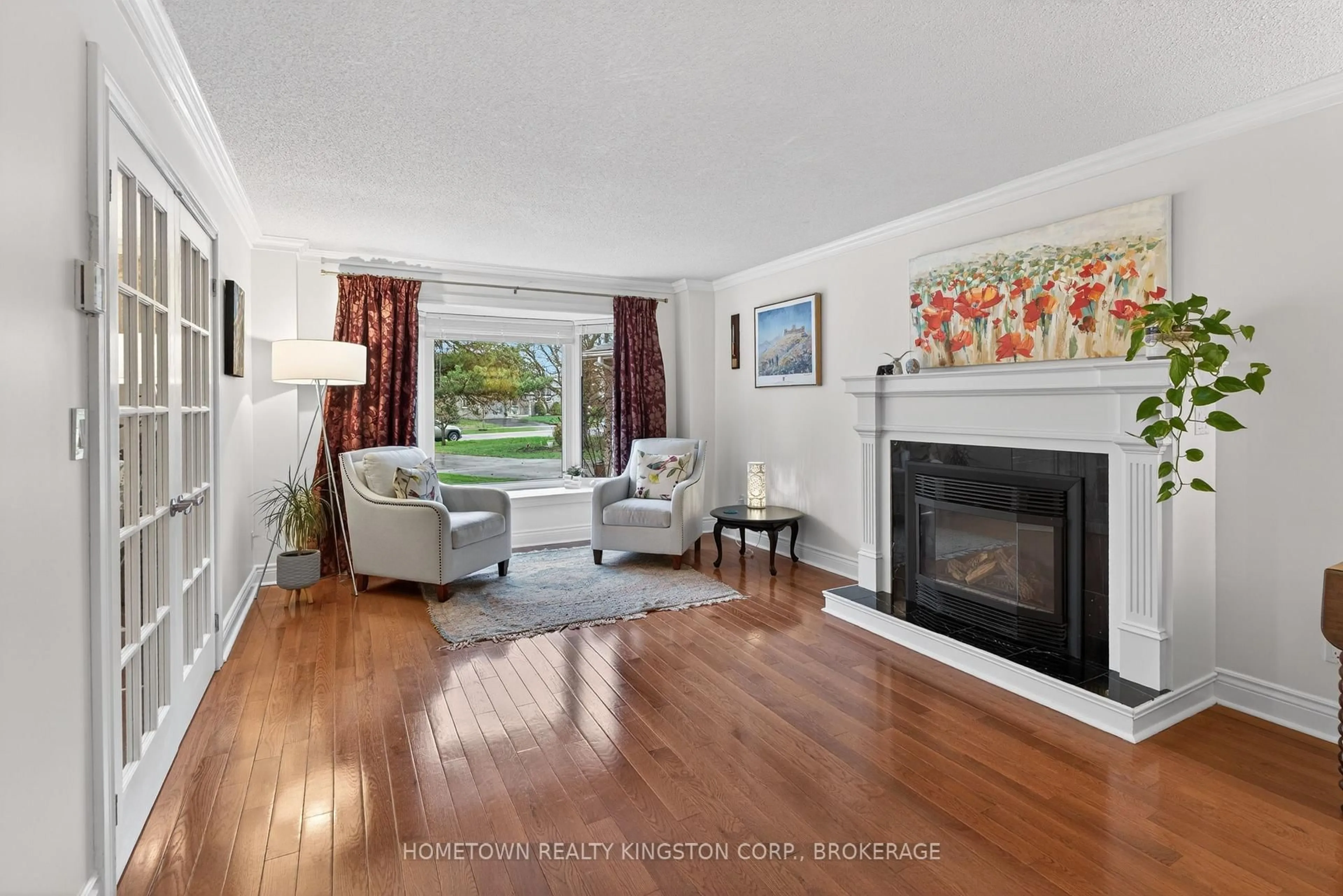 Living room with furniture, unknown for 927 Edinborough Cres, Kingston Ontario K7P 2C4