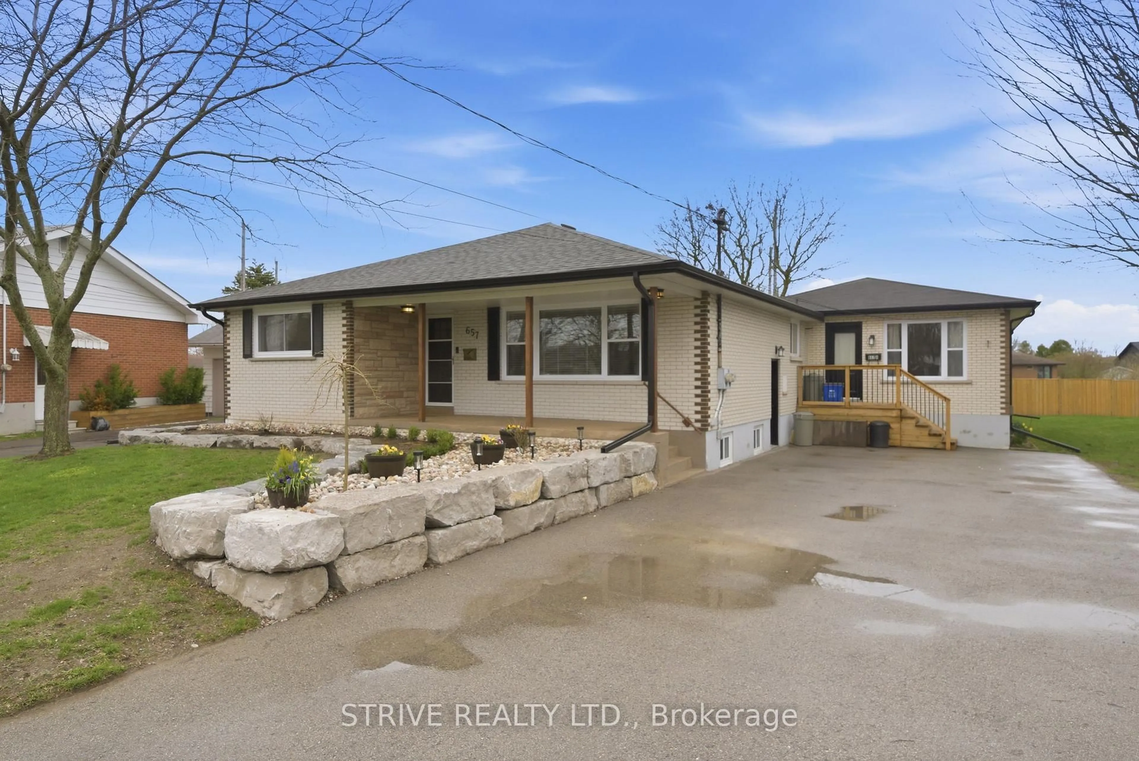 A pic from outside/outdoor area/front of a property/back of a property/a pic from drone, street for 657 Hayden Cres, Cobourg Ontario K9A 2V4