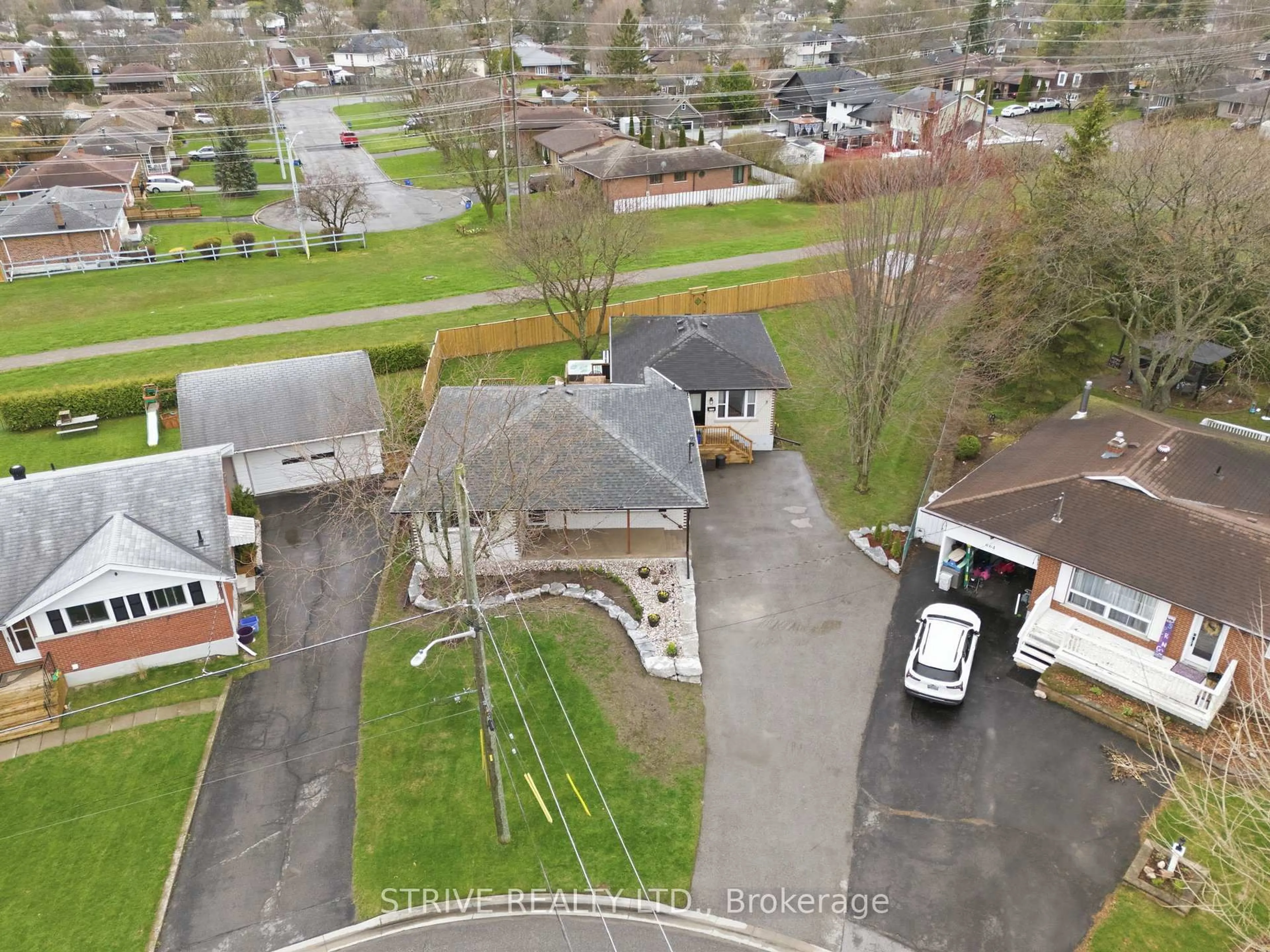 A pic from outside/outdoor area/front of a property/back of a property/a pic from drone, street for 657 Hayden Cres, Cobourg Ontario K9A 2V4