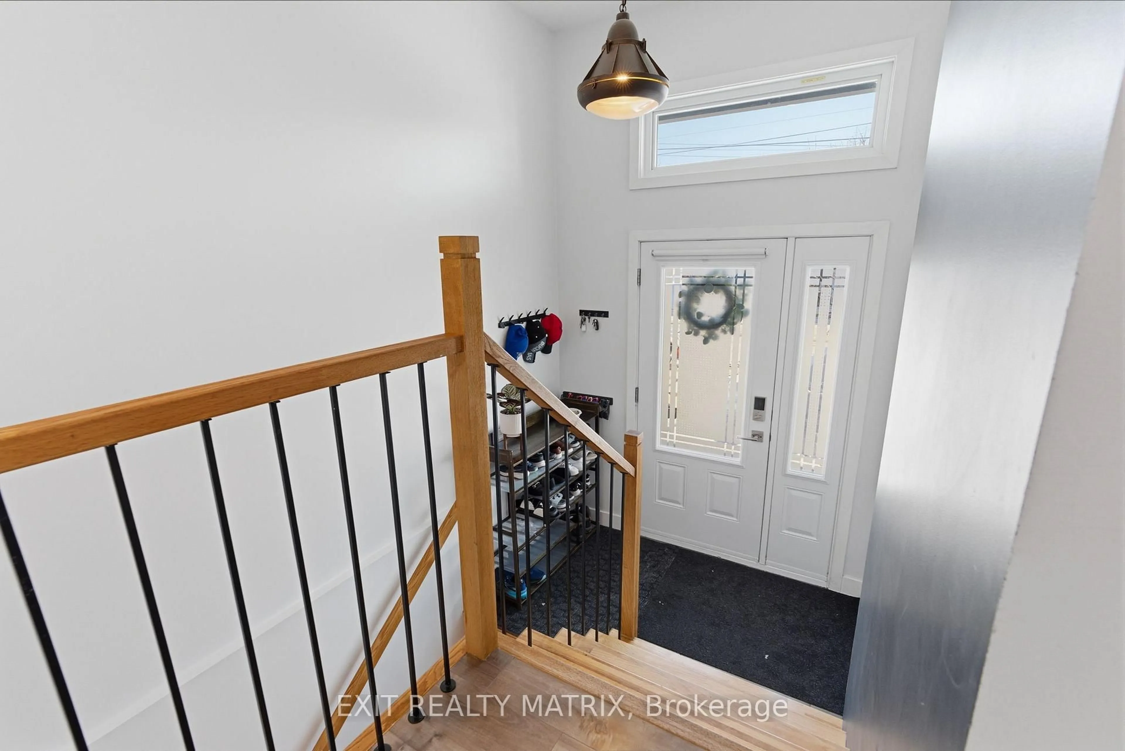Indoor entryway for 184 Lavergne St, The Nation Ontario K0A 3C0