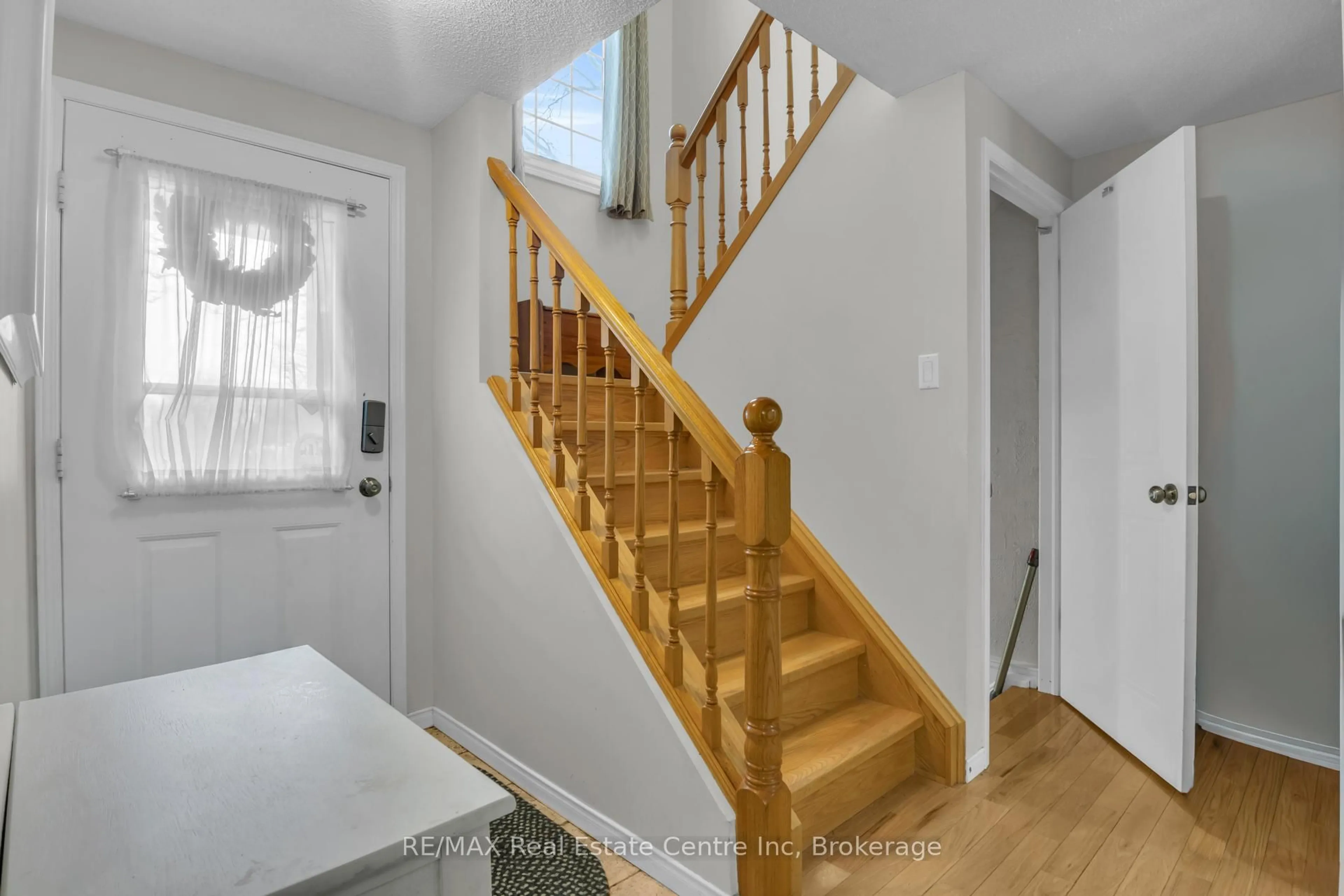 Stairs for 129 Victoria Rd #16, Guelph Ontario N1E 6V3