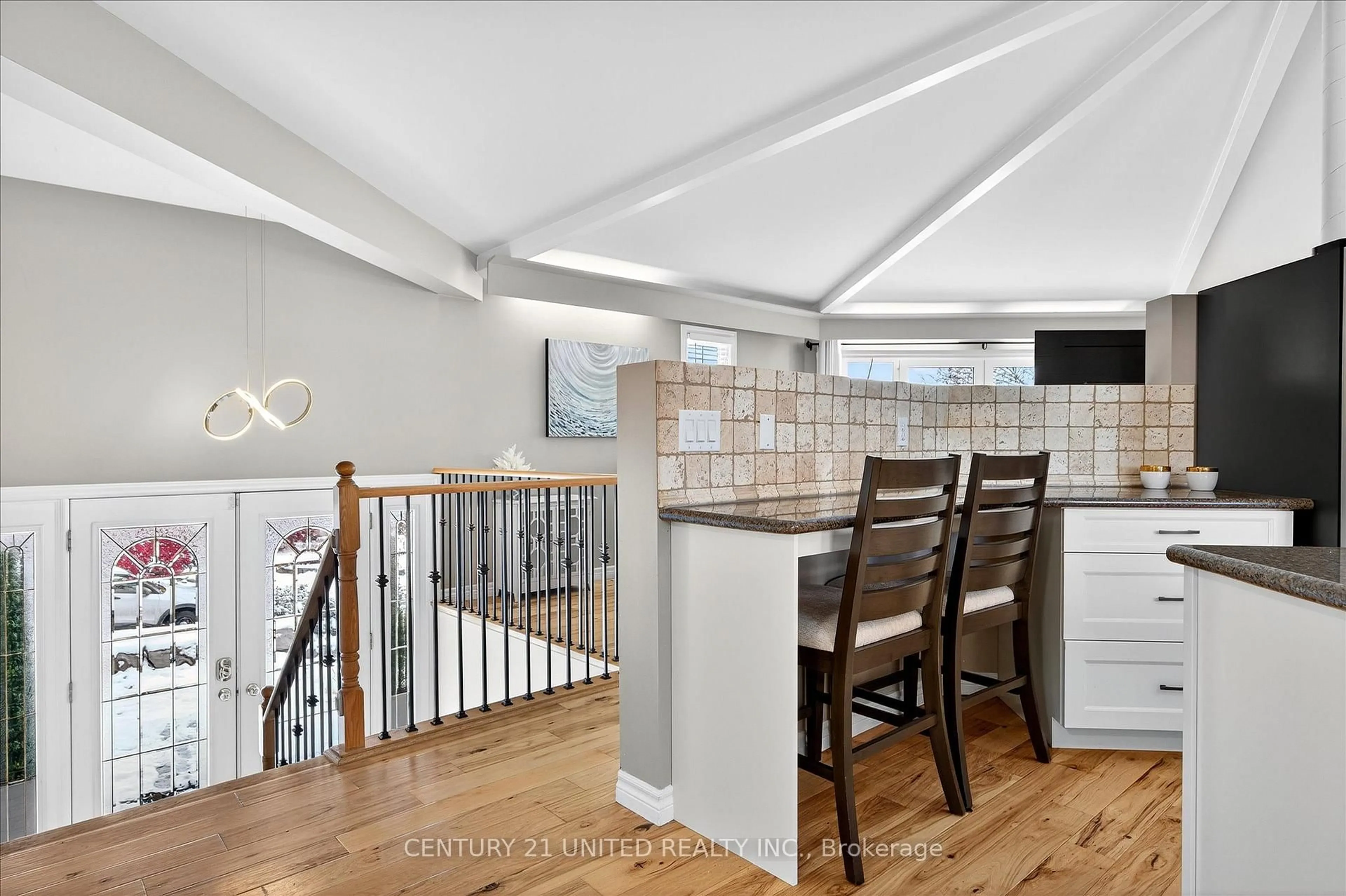 Open concept kitchen, ceramic/tile floor for 105 Ridgewood Rd, Peterborough Ontario K9J 1P2
