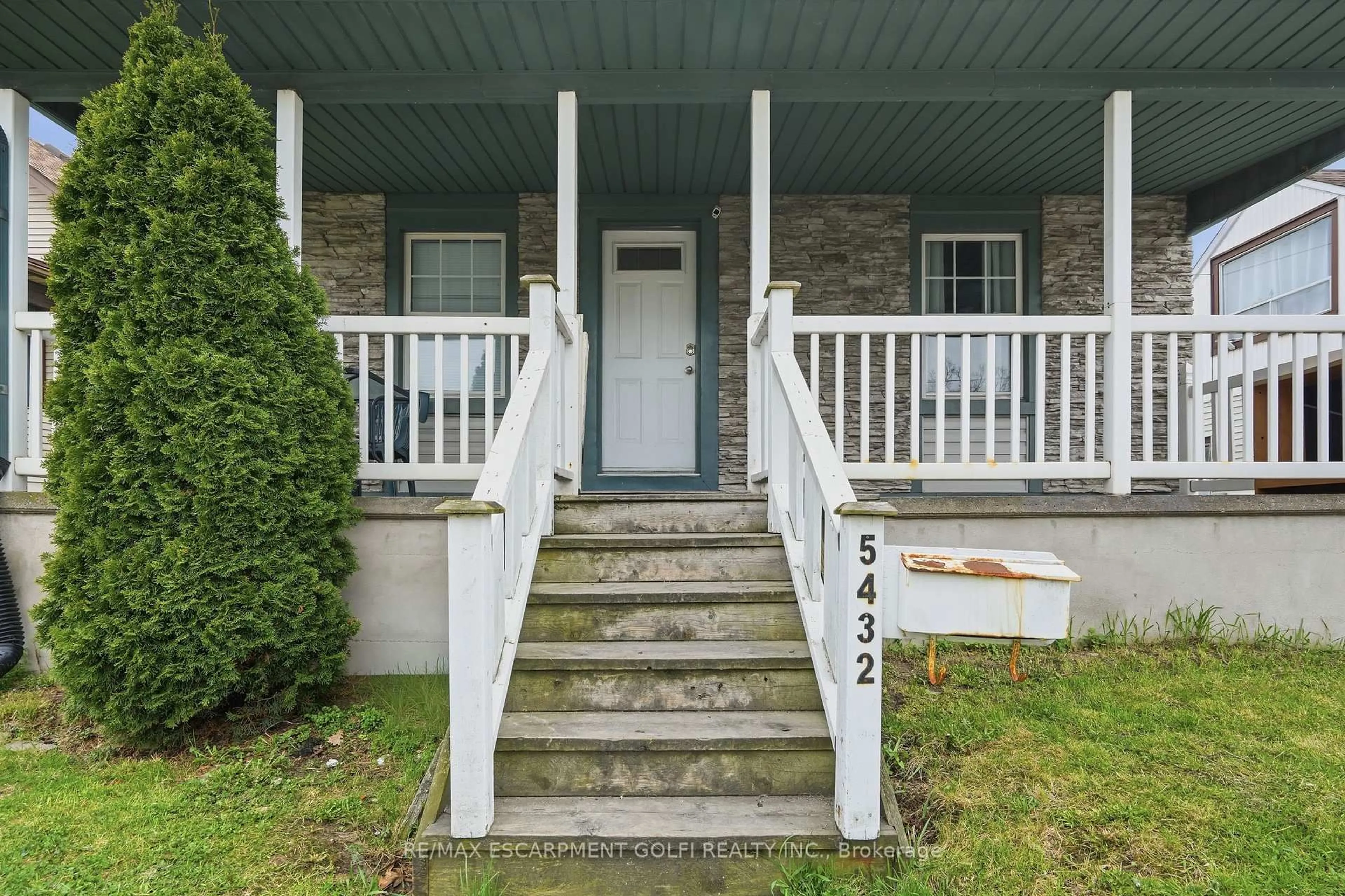 Unknown for 5432 MCRAE St, Niagara Falls Ontario L2E 1R5