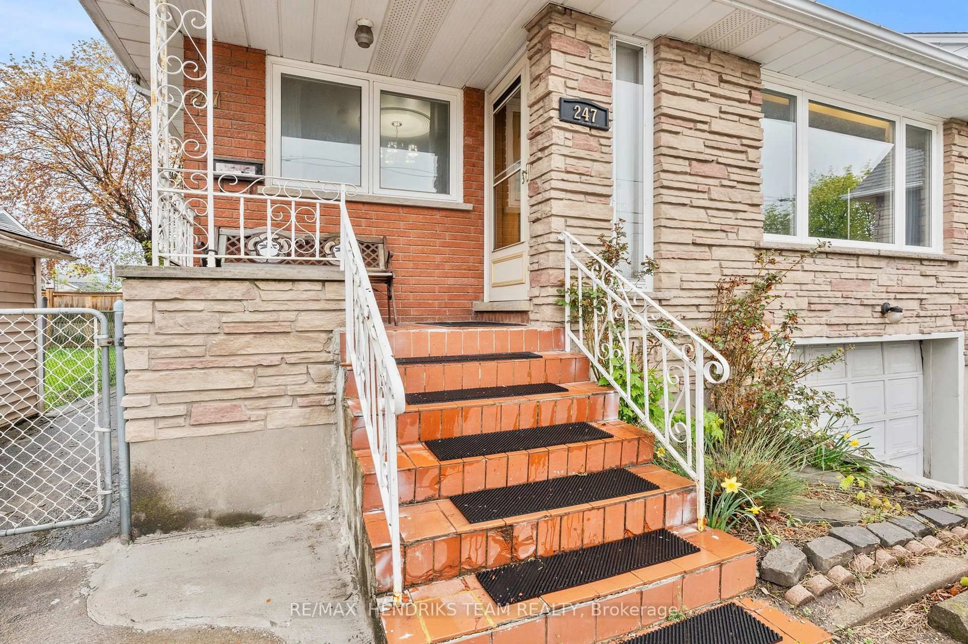 Unknown for 247 Grantham Ave, St. Catharines Ontario L2M 4Z6