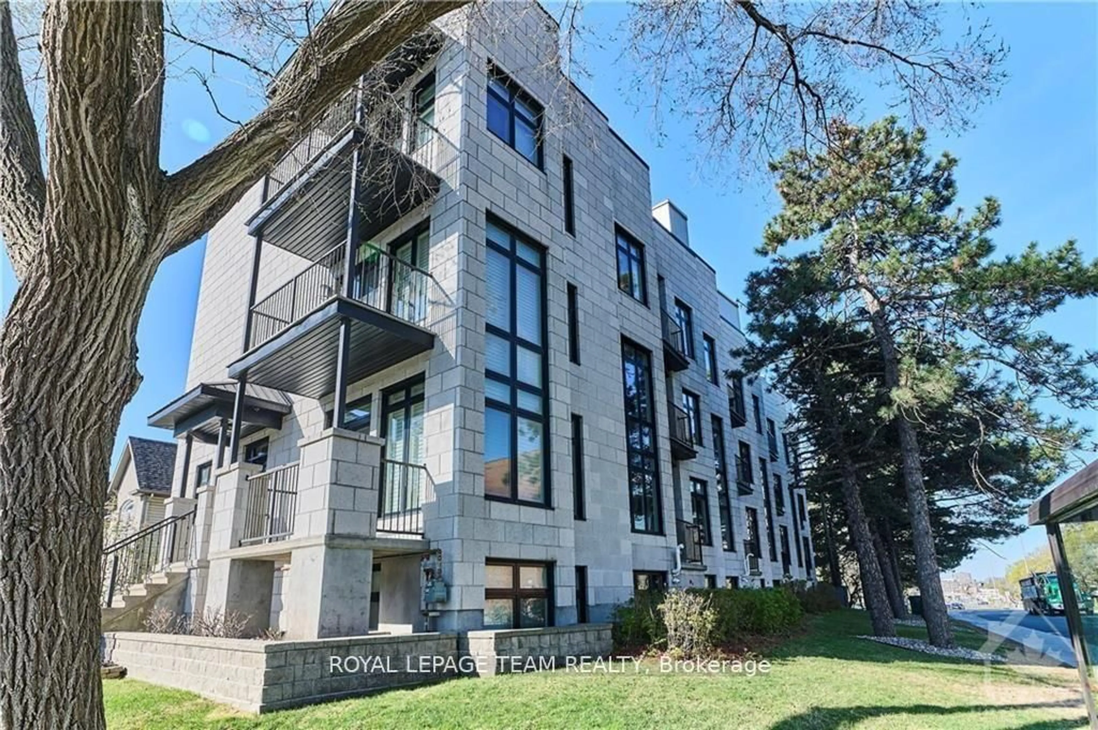 Unknown for 800 Melwood Ave #10, Ottawa Ontario K2A 3C3