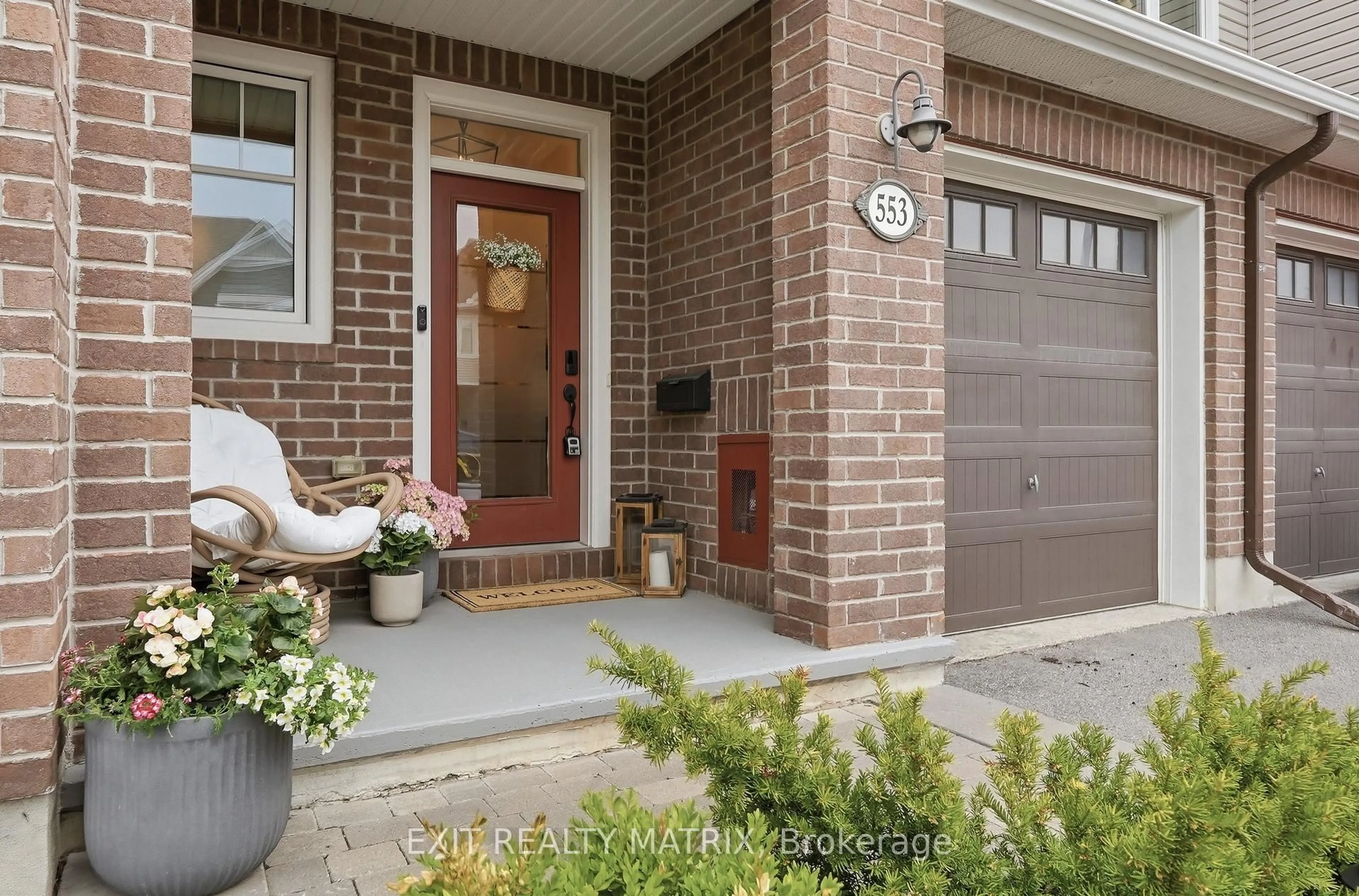 Home with brick exterior material, street for 553 Jackdaw Ave, Ottawa Ontario K2J 6N1