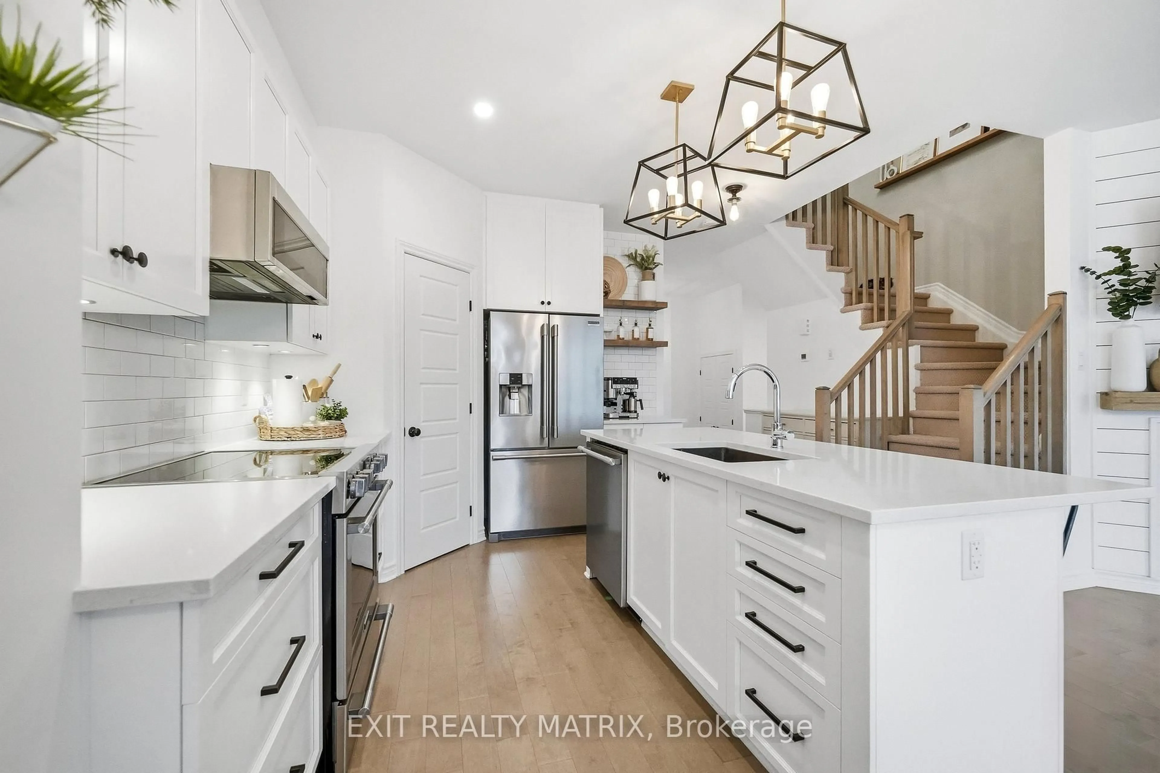 Contemporary kitchen, ceramic/tile floor for 553 Jackdaw Ave, Ottawa Ontario K2J 6N1