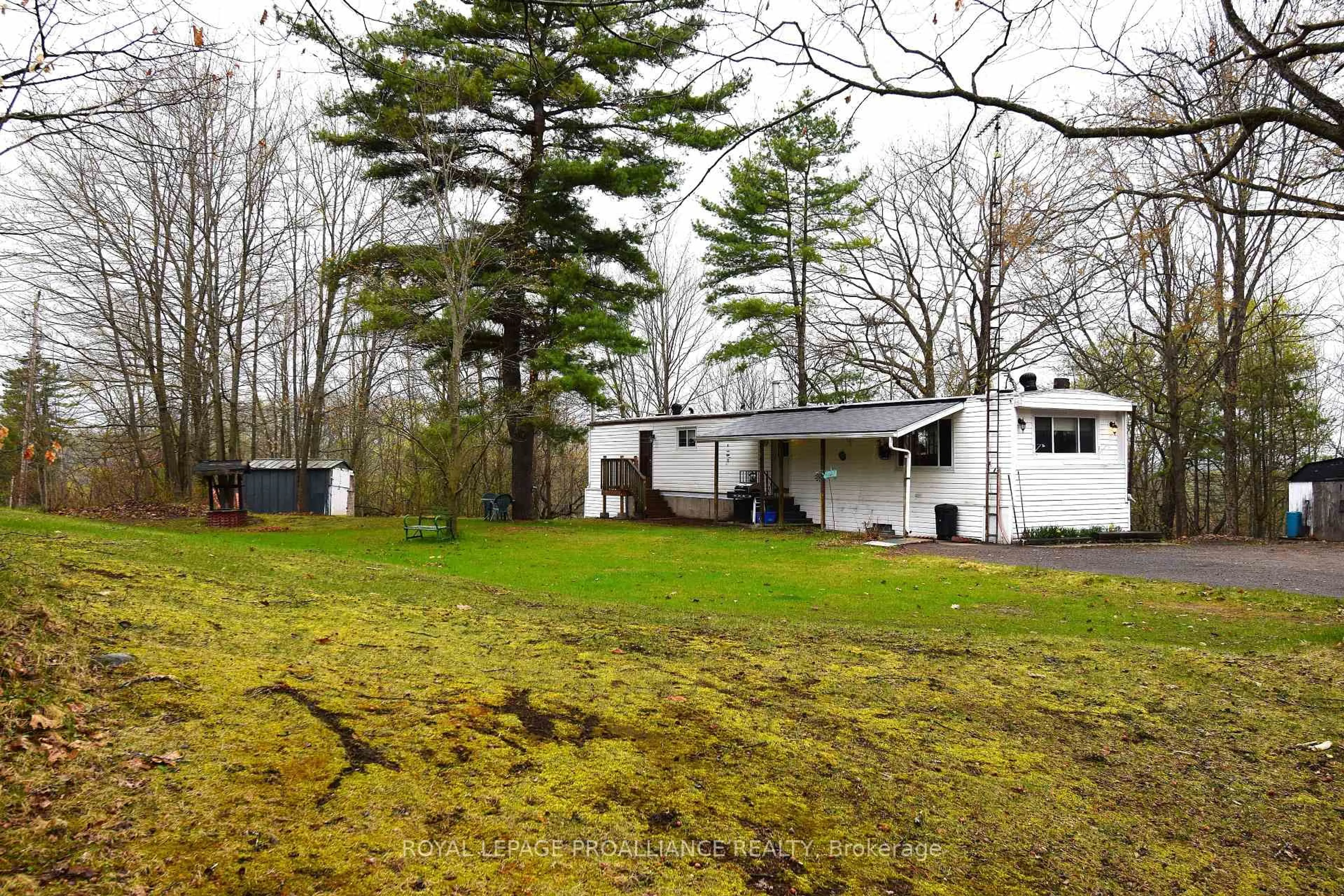 A pic from outside/outdoor area/front of a property/back of a property/a pic from drone, unknown for 1177 Tuftsville Rd, Stirling Ontario K0K 3E0