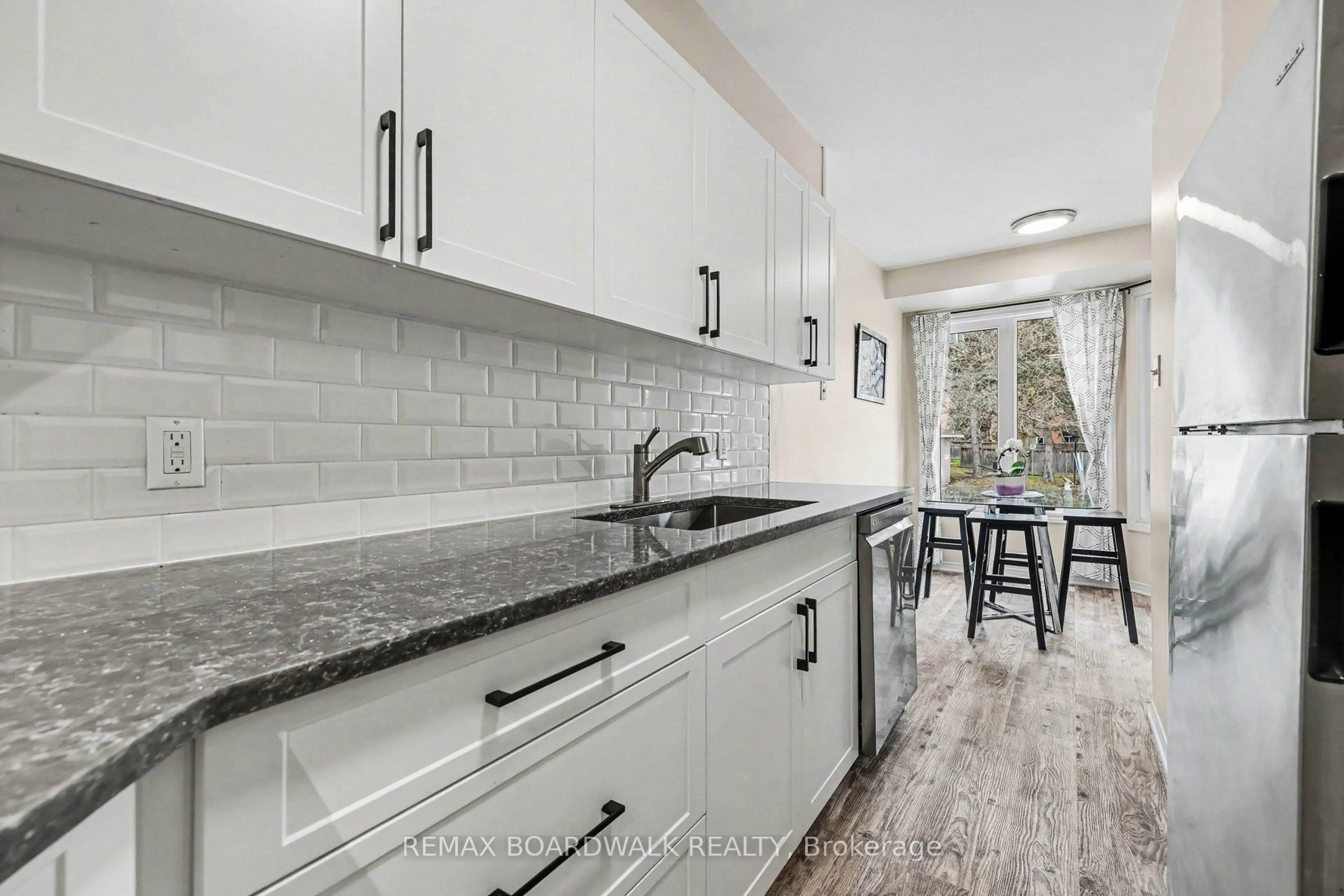 Unknown for 1607 Locksley Lane, Ottawa Ontario K1J 1B6