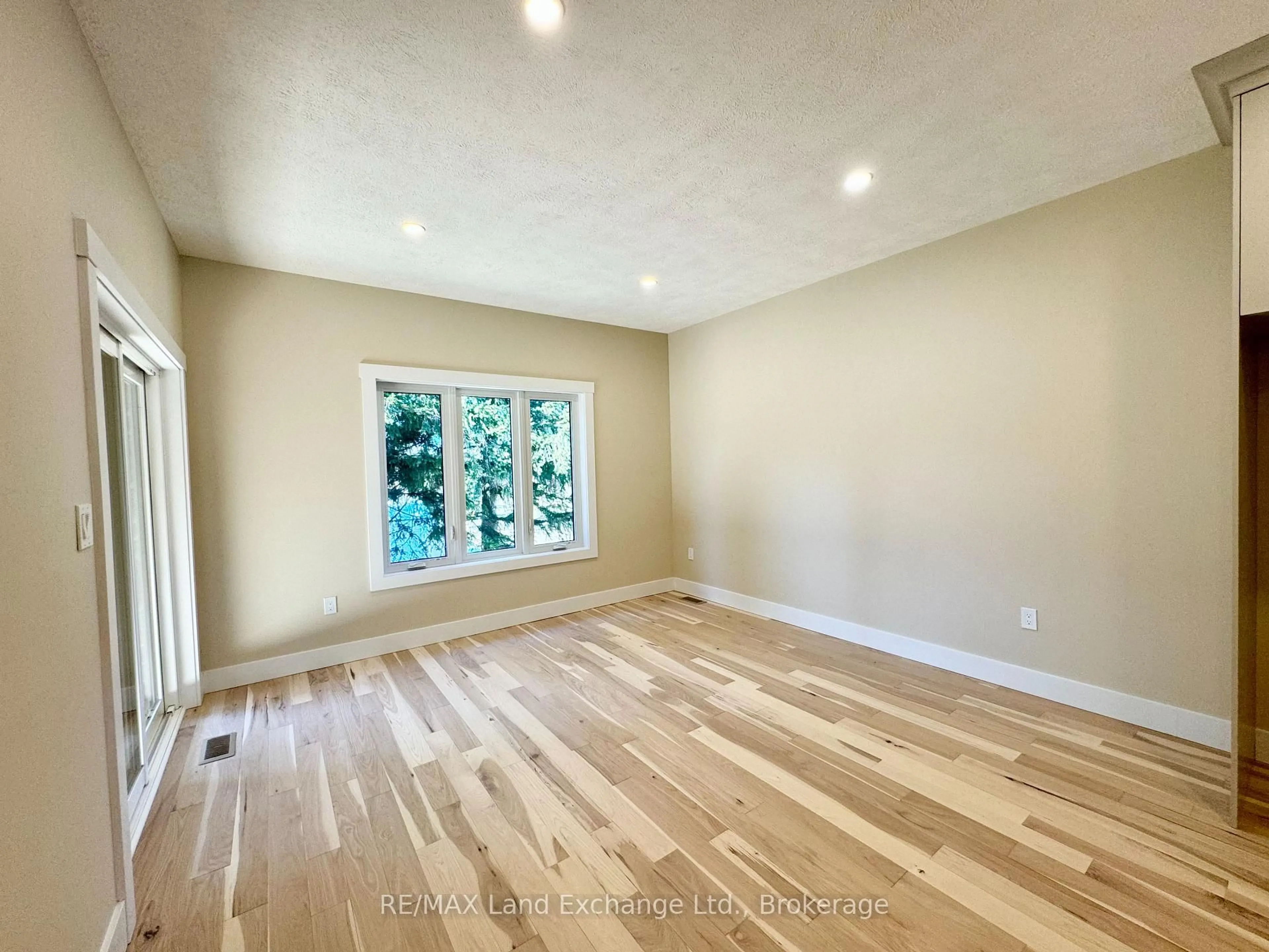 A pic of a room for 15 NYAH Crt, Kincardine Ontario N0G 2T0