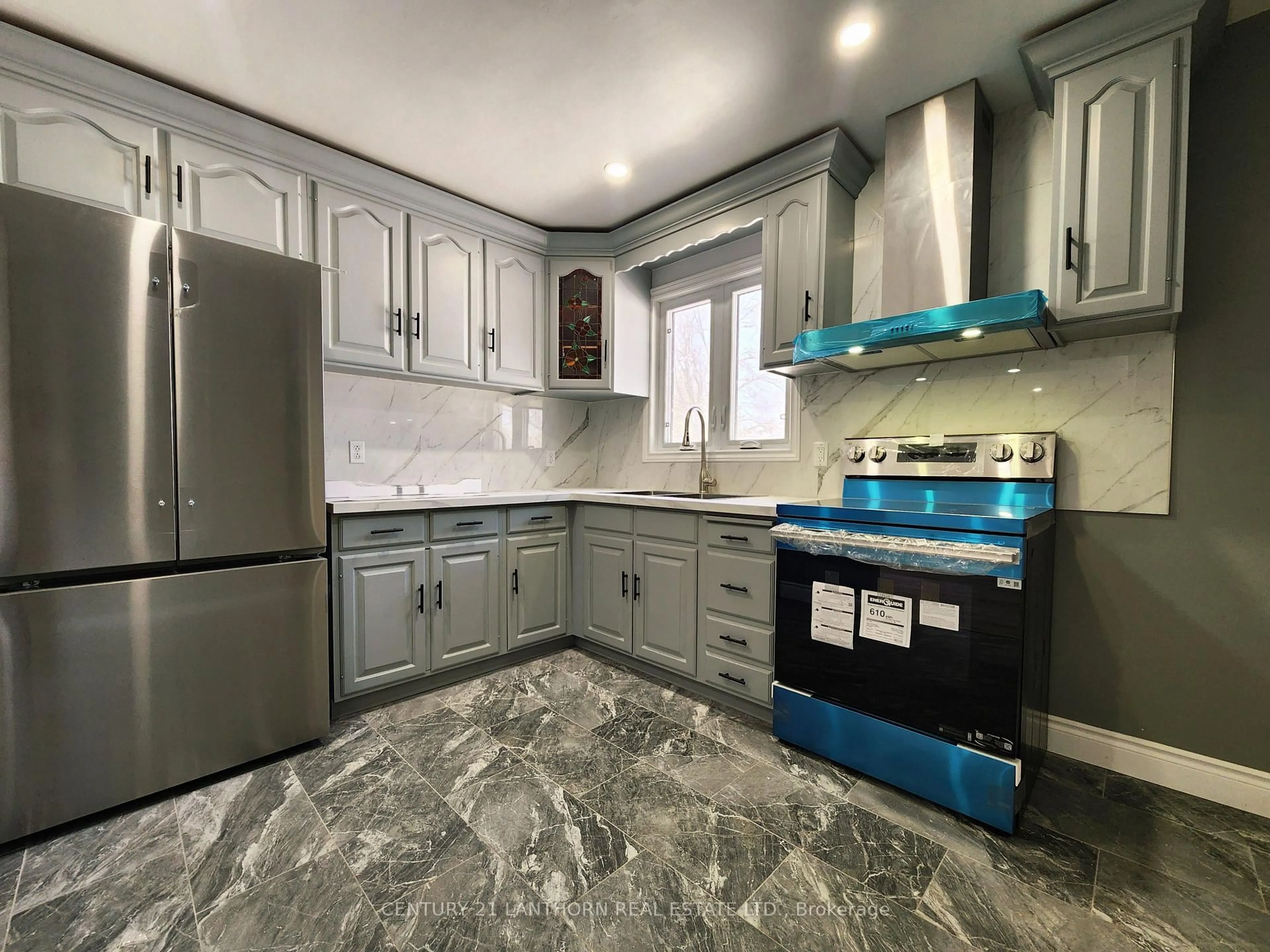 Unknown for 233 Herchimer Ave, Belleville Ontario K8N 4H1