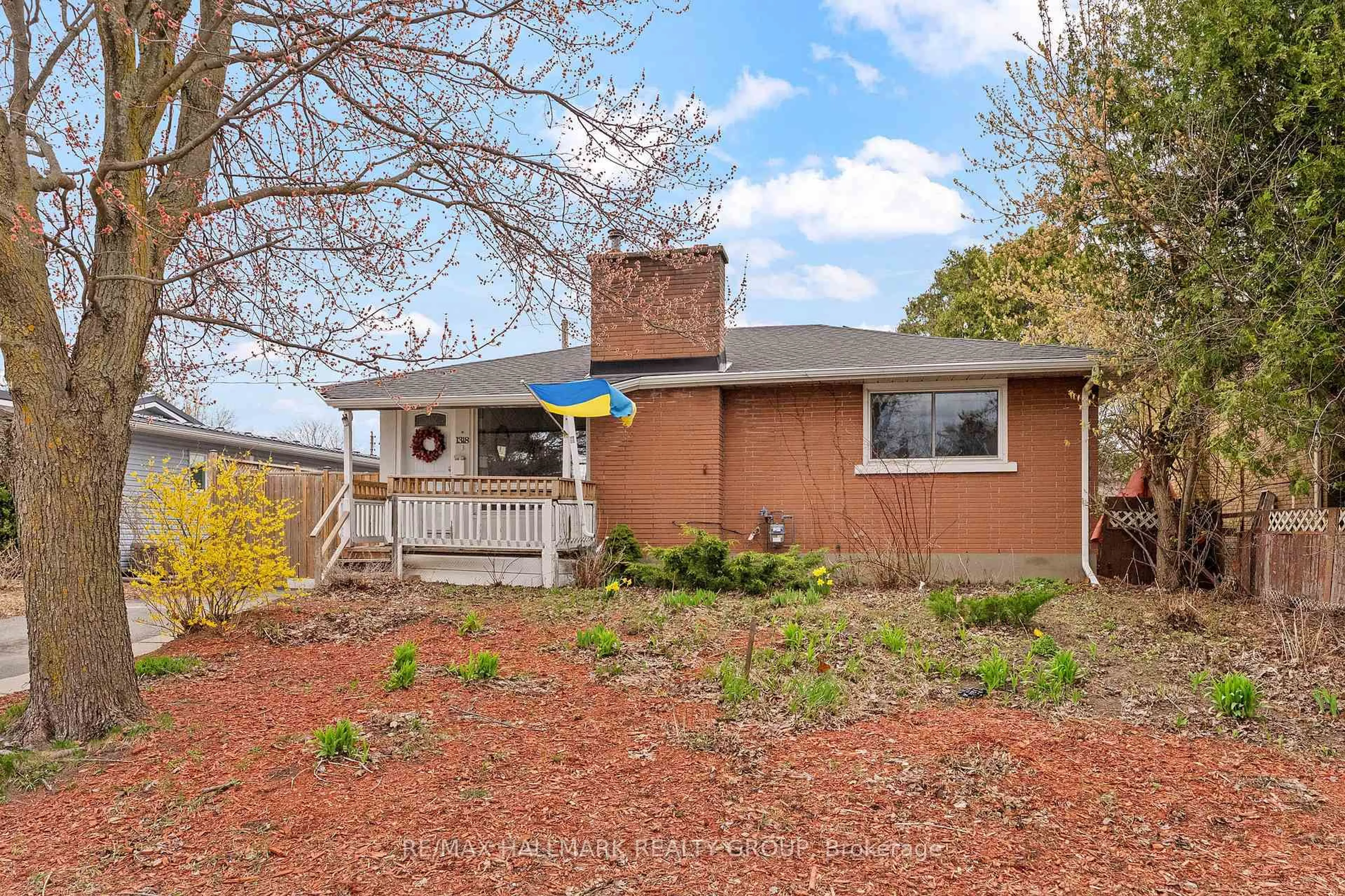 Unknown for 1318 Avenue Q, Ottawa Ontario K1G 0B6