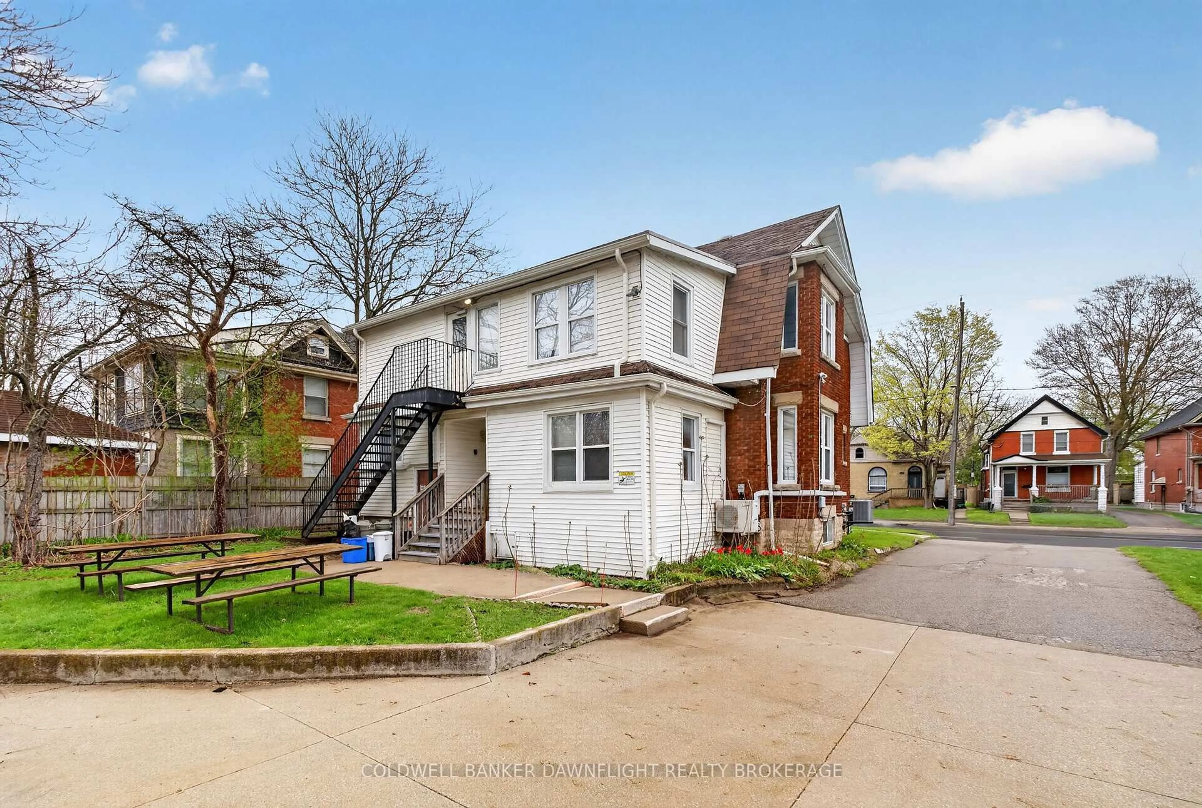 Unknown for 193 Wharncliffe Rd, London South Ontario N6J 2K8