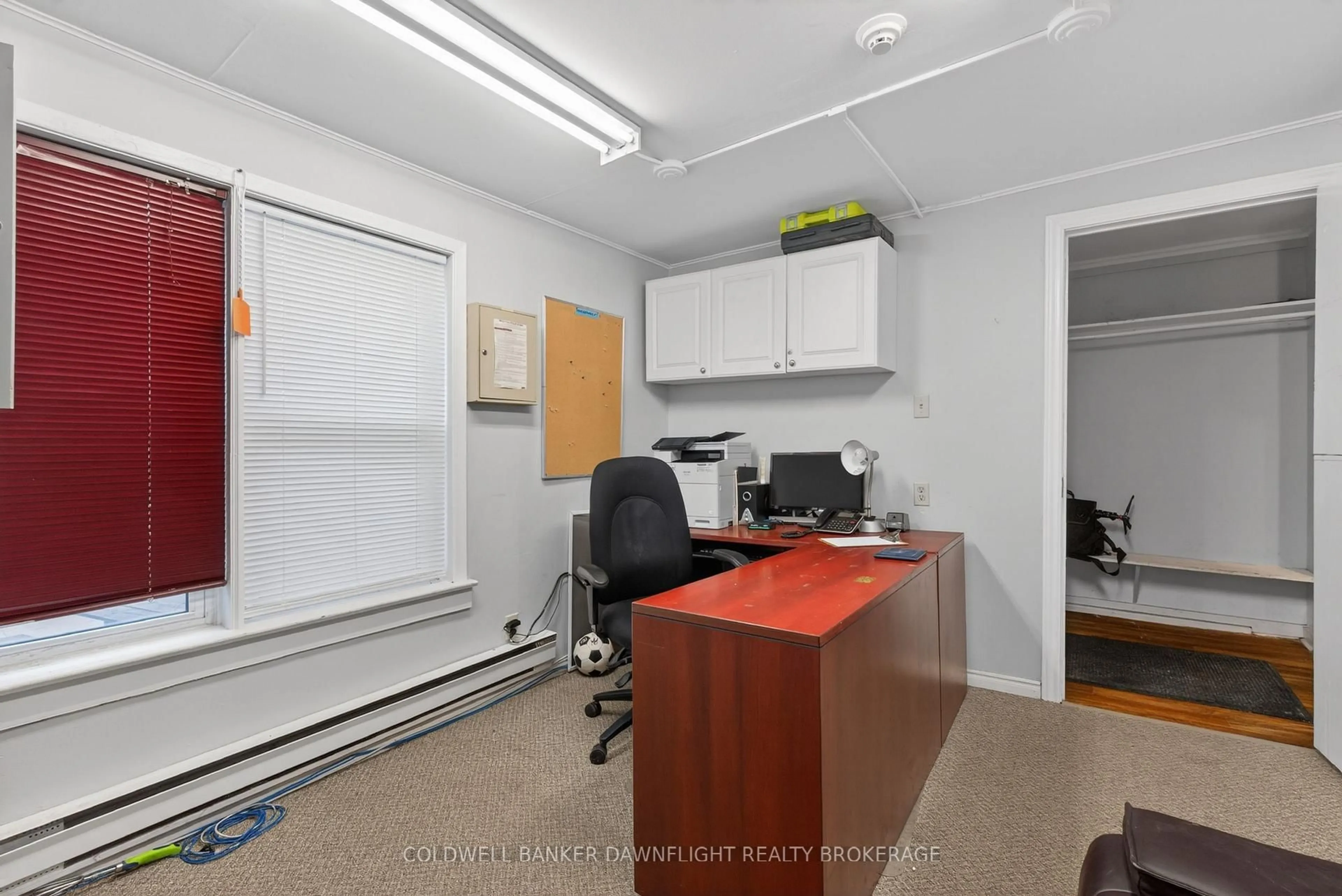 A pic of a room for 193 Wharncliffe Rd, London South Ontario N6J 2K8