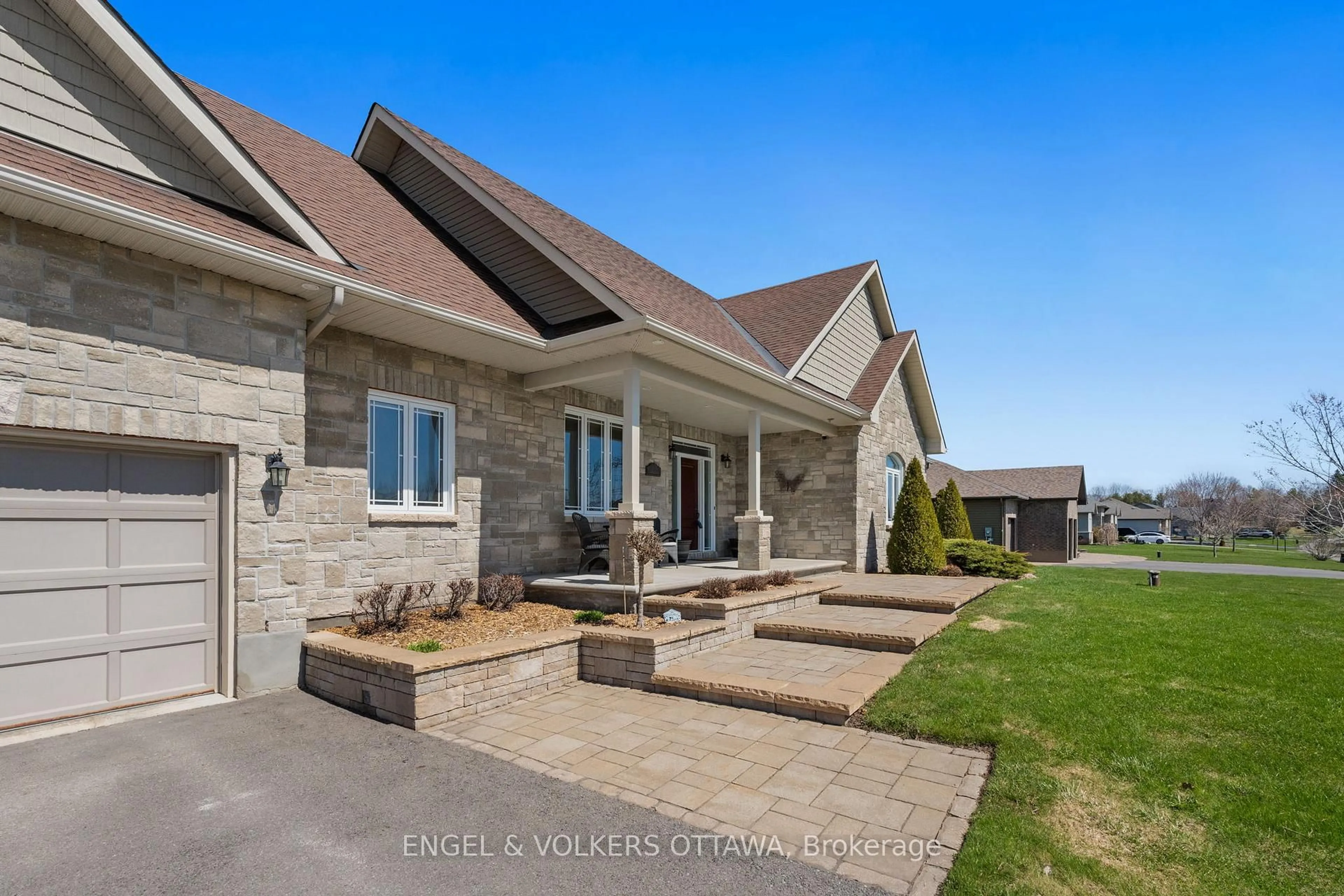 Home with brick exterior material, street for 5579 Lombardy Dr, Osgoode Ontario K0A 2W0
