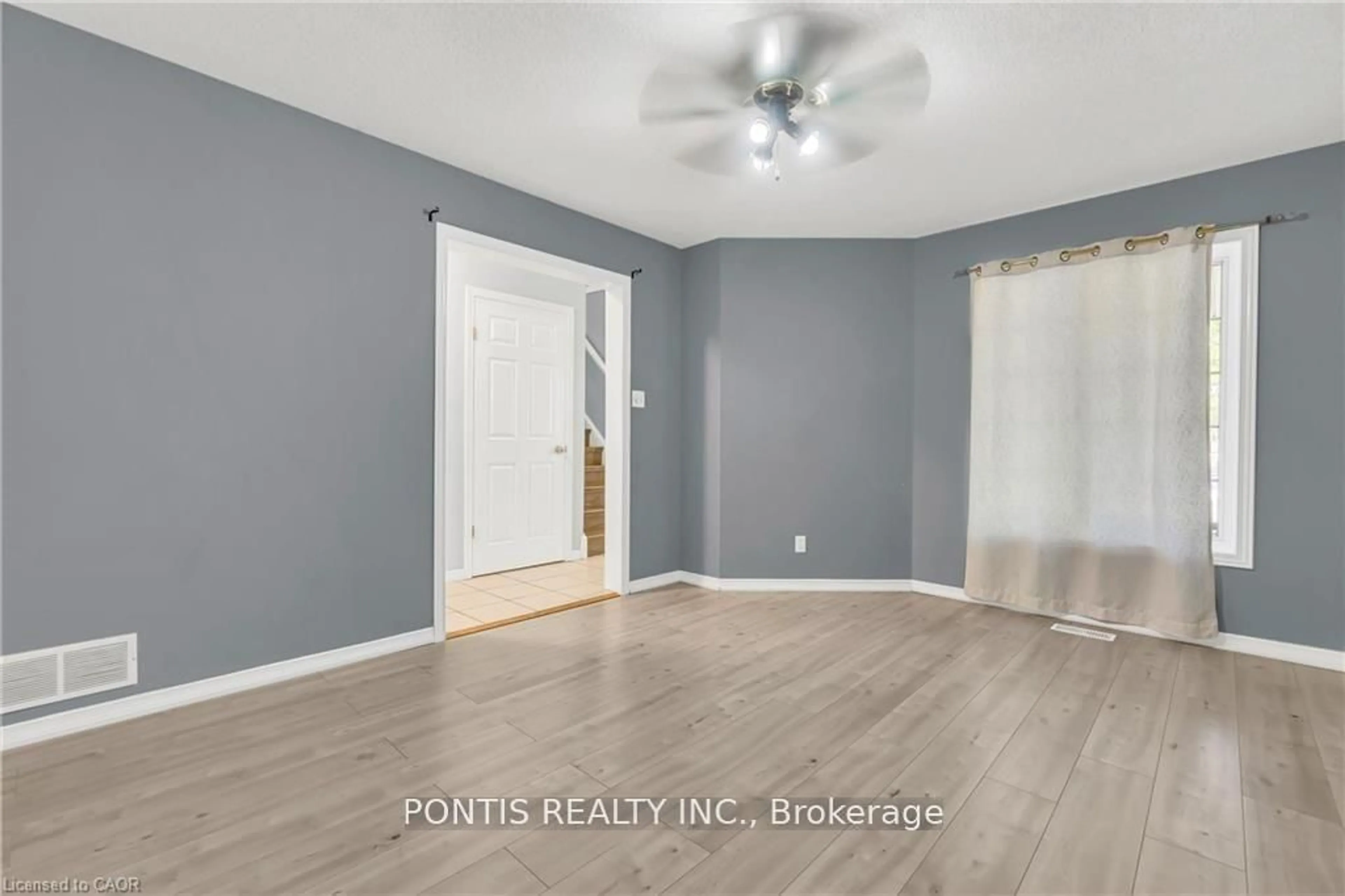 A pic of a room for 40 Alderson Dr, Cambridge Ontario N3C 4C5