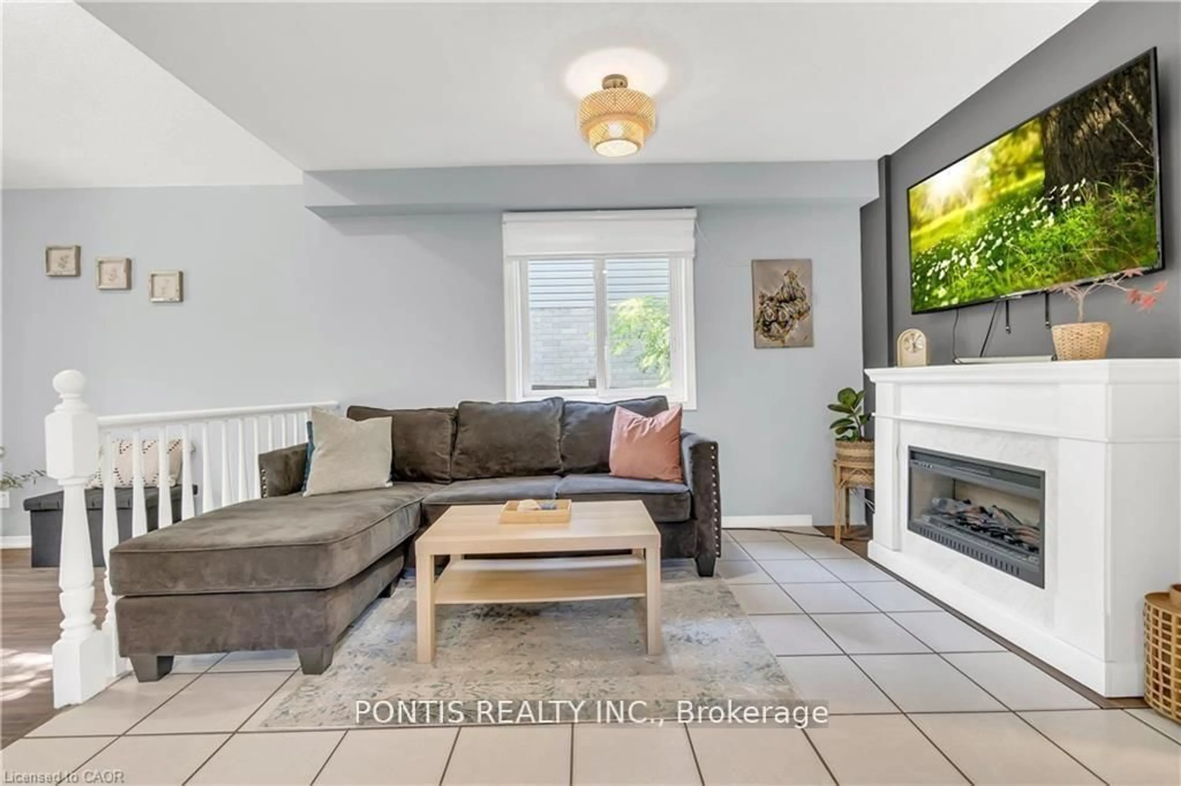 Living room with furniture, unknown for 40 Alderson Dr, Cambridge Ontario N3C 4C5