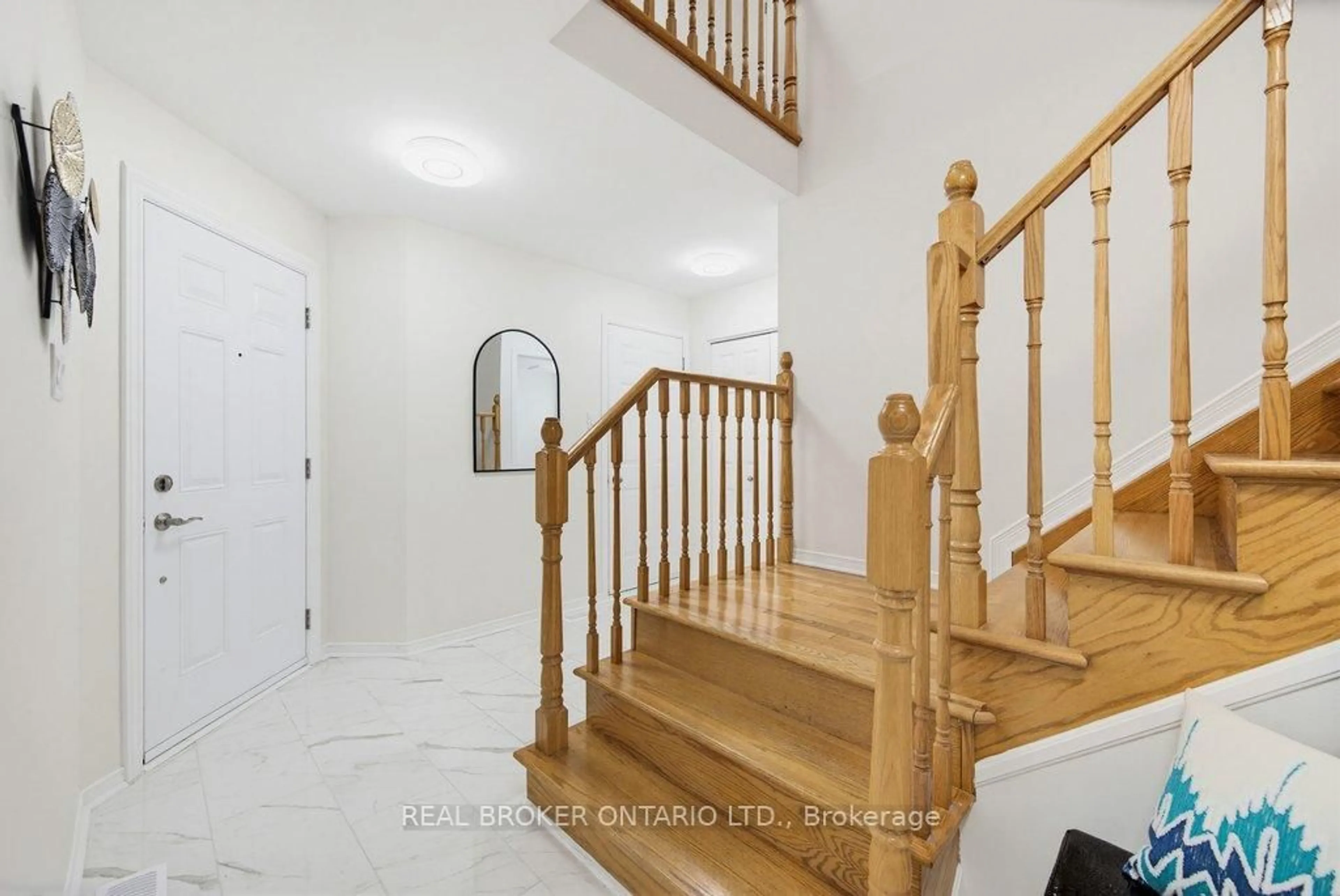 Unknown for 993 Sheenboro Cres, Ottawa Ontario K4A 3M8