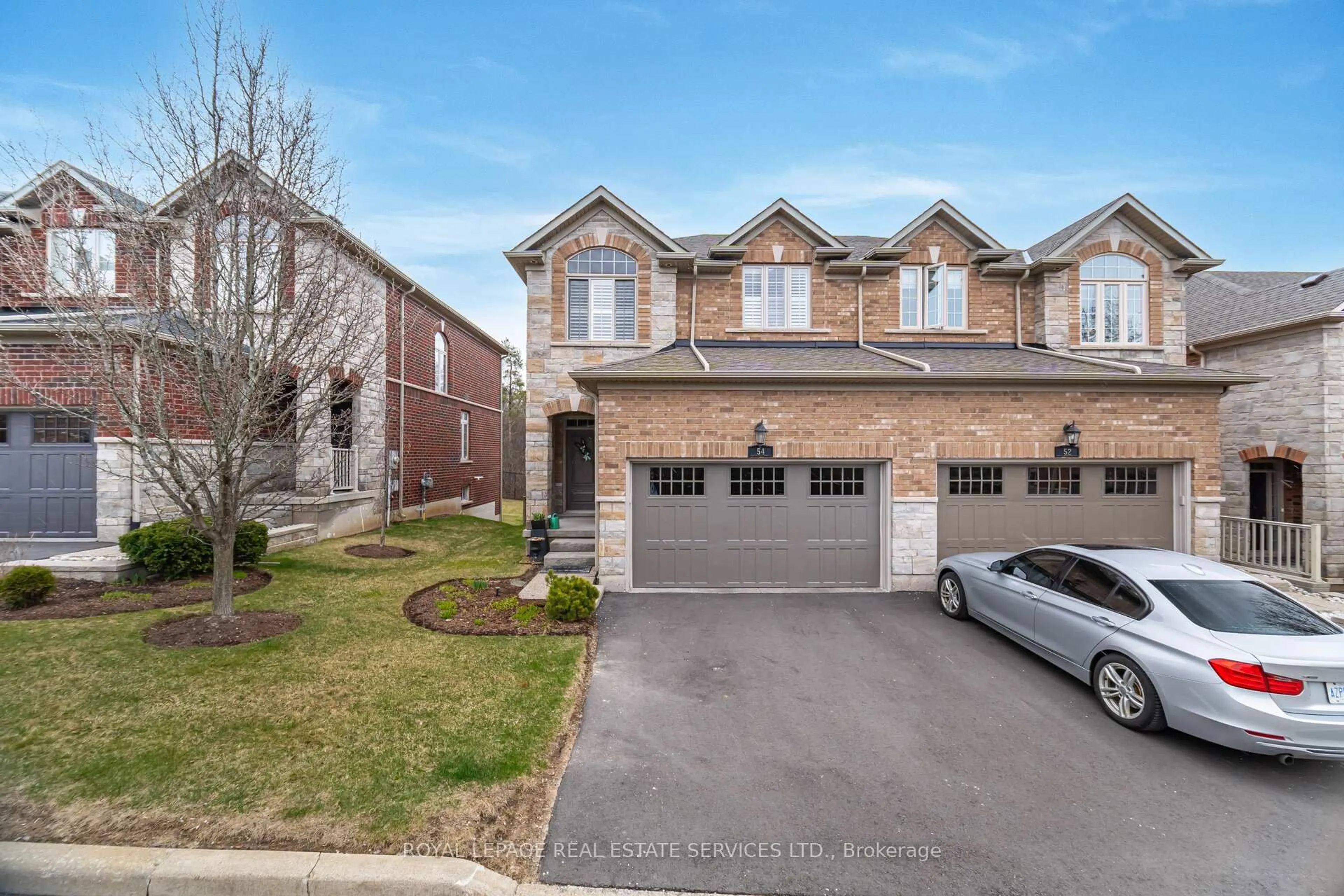 Home with brick exterior material, street for 54 Oakhaven Pl, Hamilton Ontario L9K 0B6
